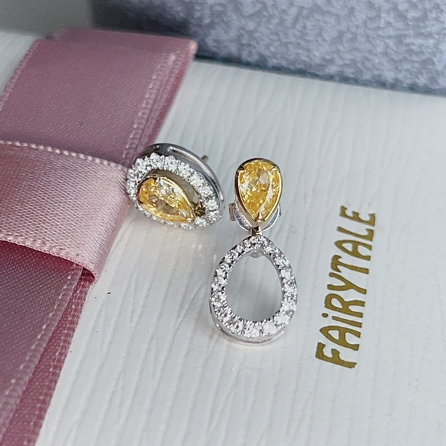 18K金彩黃鑽石耳釘 - 水滴形 (三戴款)