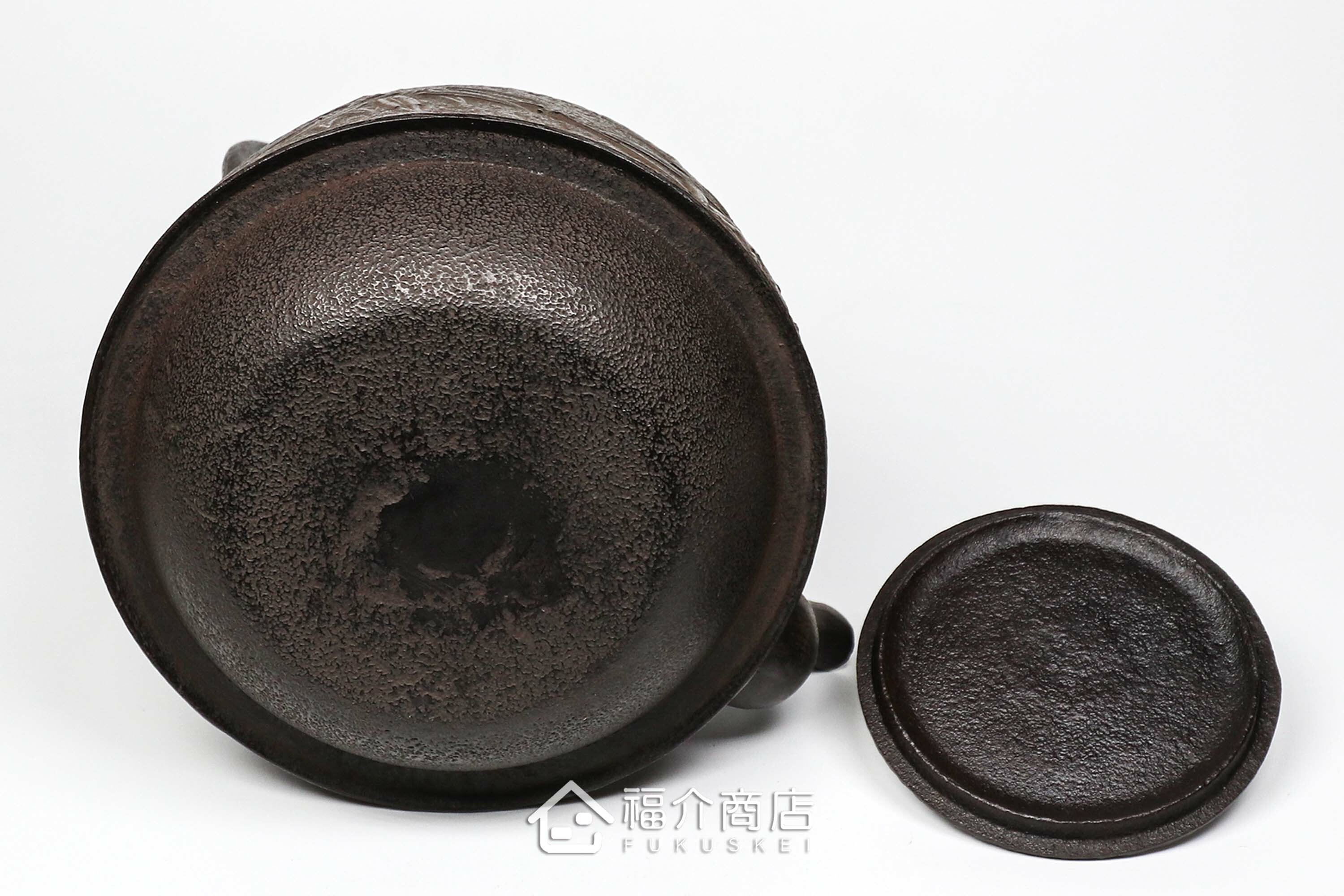 煮水泡茶用的鐵壺