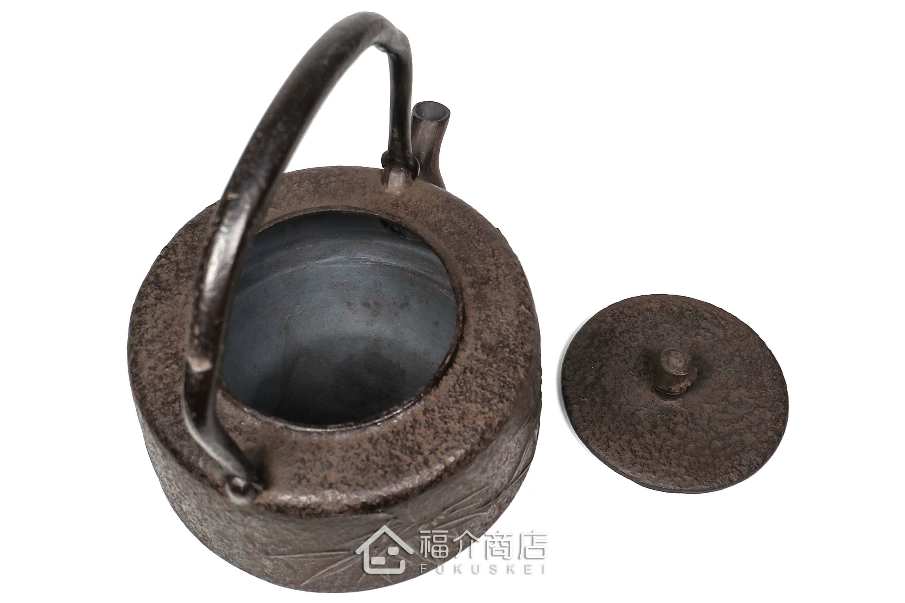 煮水泡茶用的鐵壺