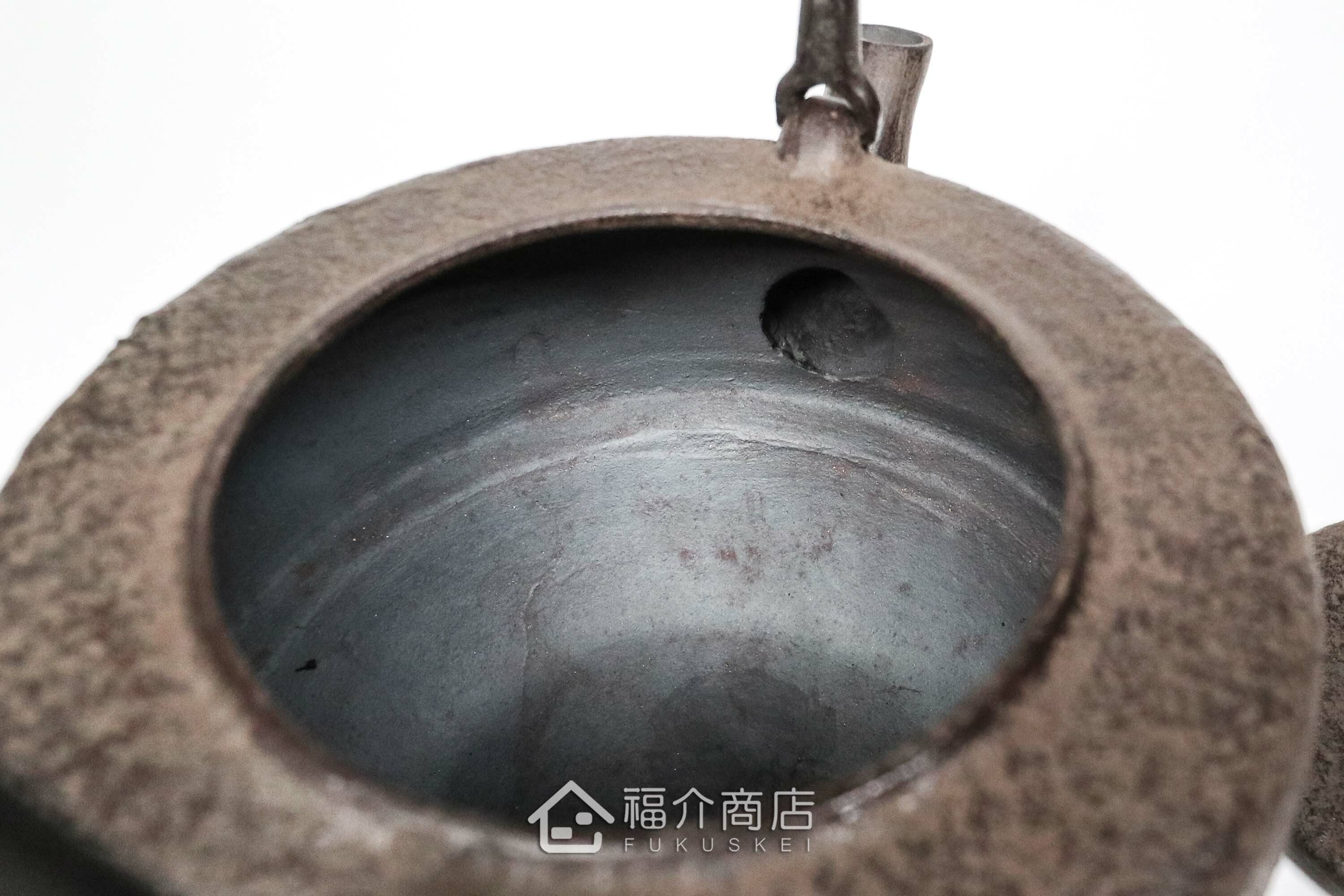 煮水泡茶用的鐵壺