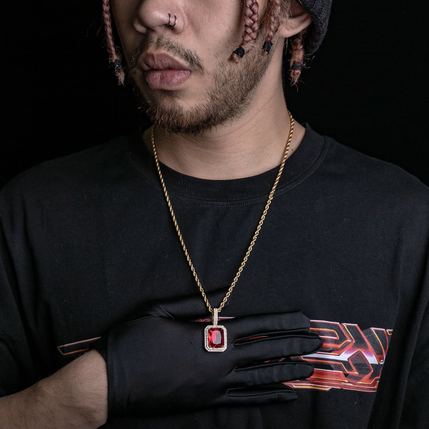 紅寶石色寶石墜飾