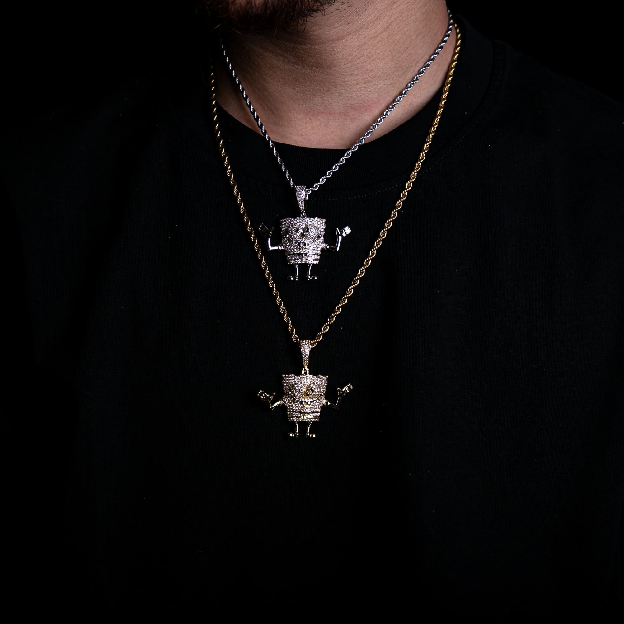 翻玩滿鑲海綿寶寶墜飾