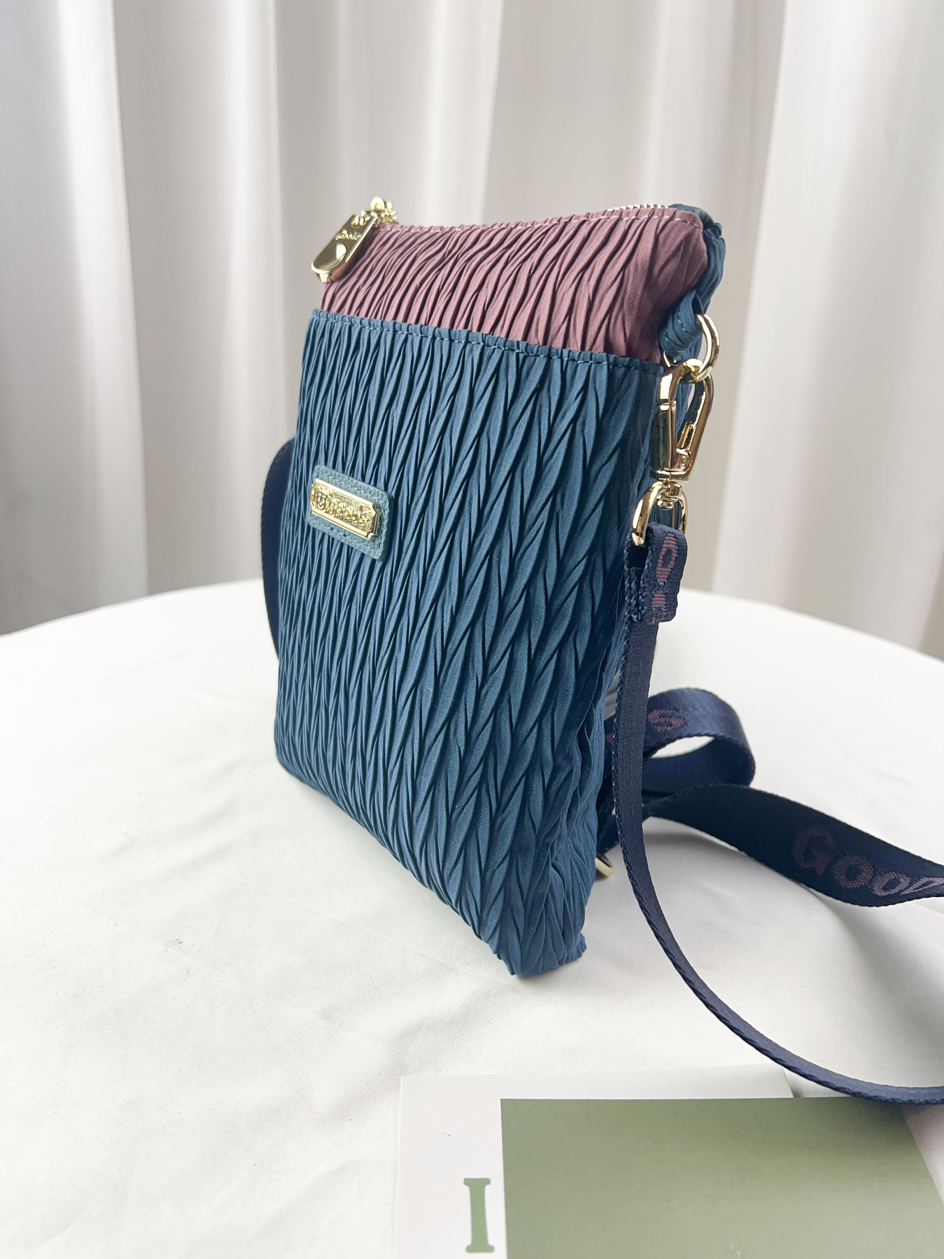 GOODS 湖水藍配粉防潑水 單層手機側背包  #2231