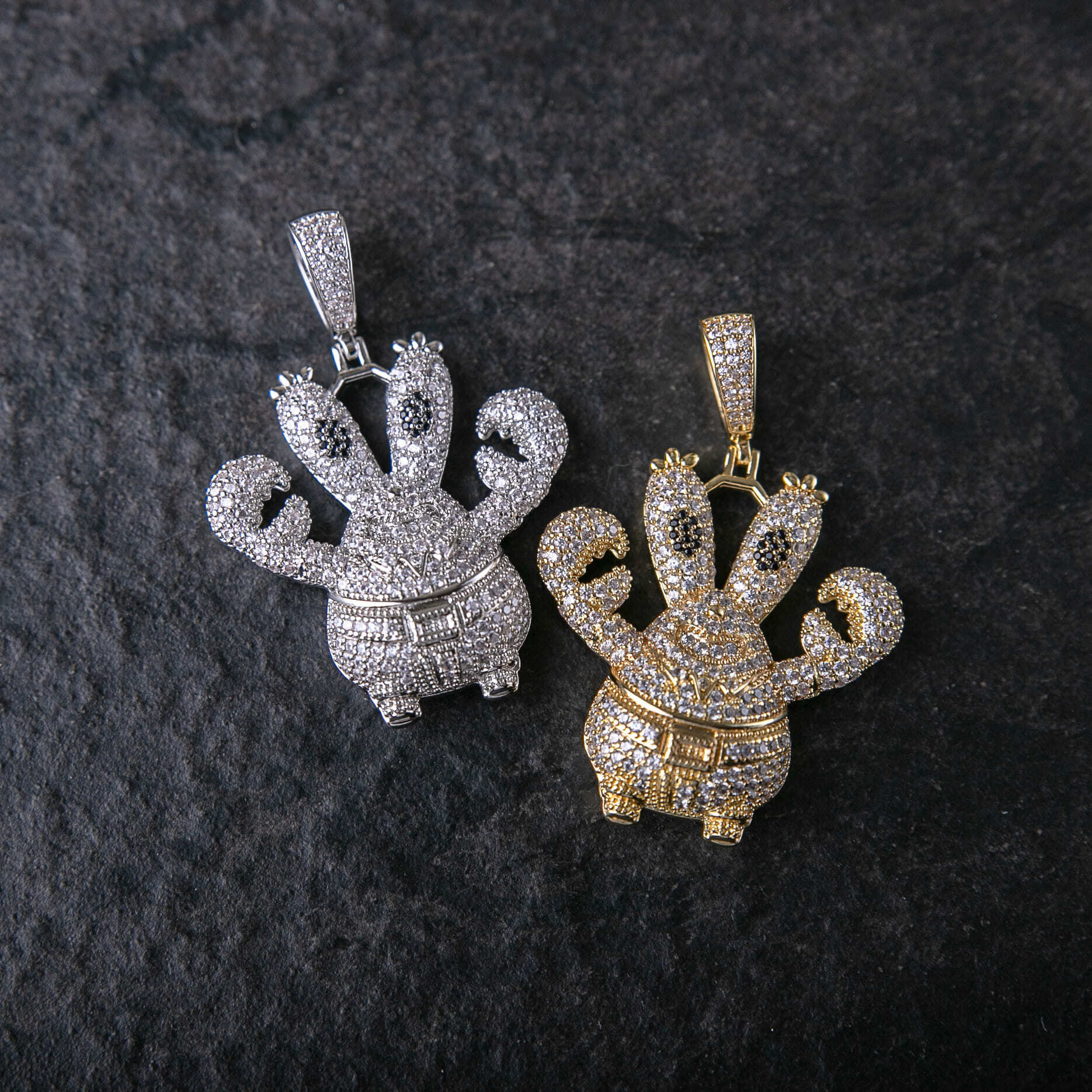 翻完滿鑲蟹老闆墜飾