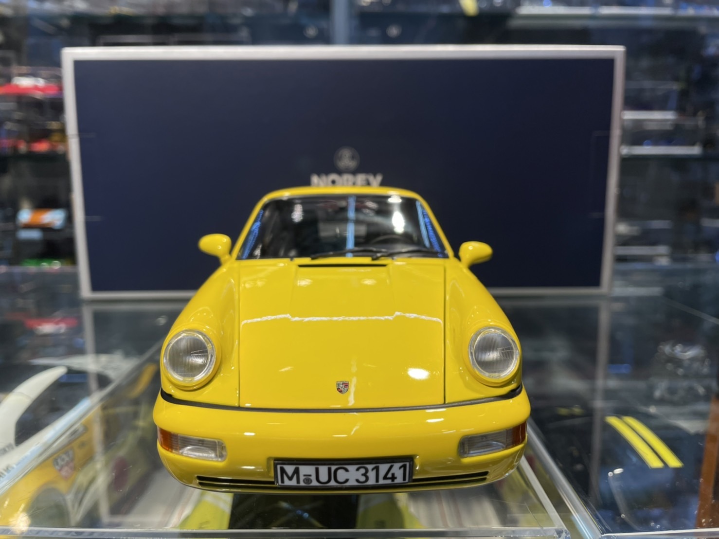 1/18 PORSCHE 911 992 GT3 RS 2022 Norev 187362 comme neuf vert moulé