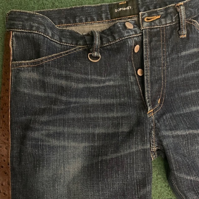 SOPHNET SIDE LEATHER DAMAGED JEANS (REGULAR FIT) - SIZE 32 IN STOCK NOW (現貨發售中)