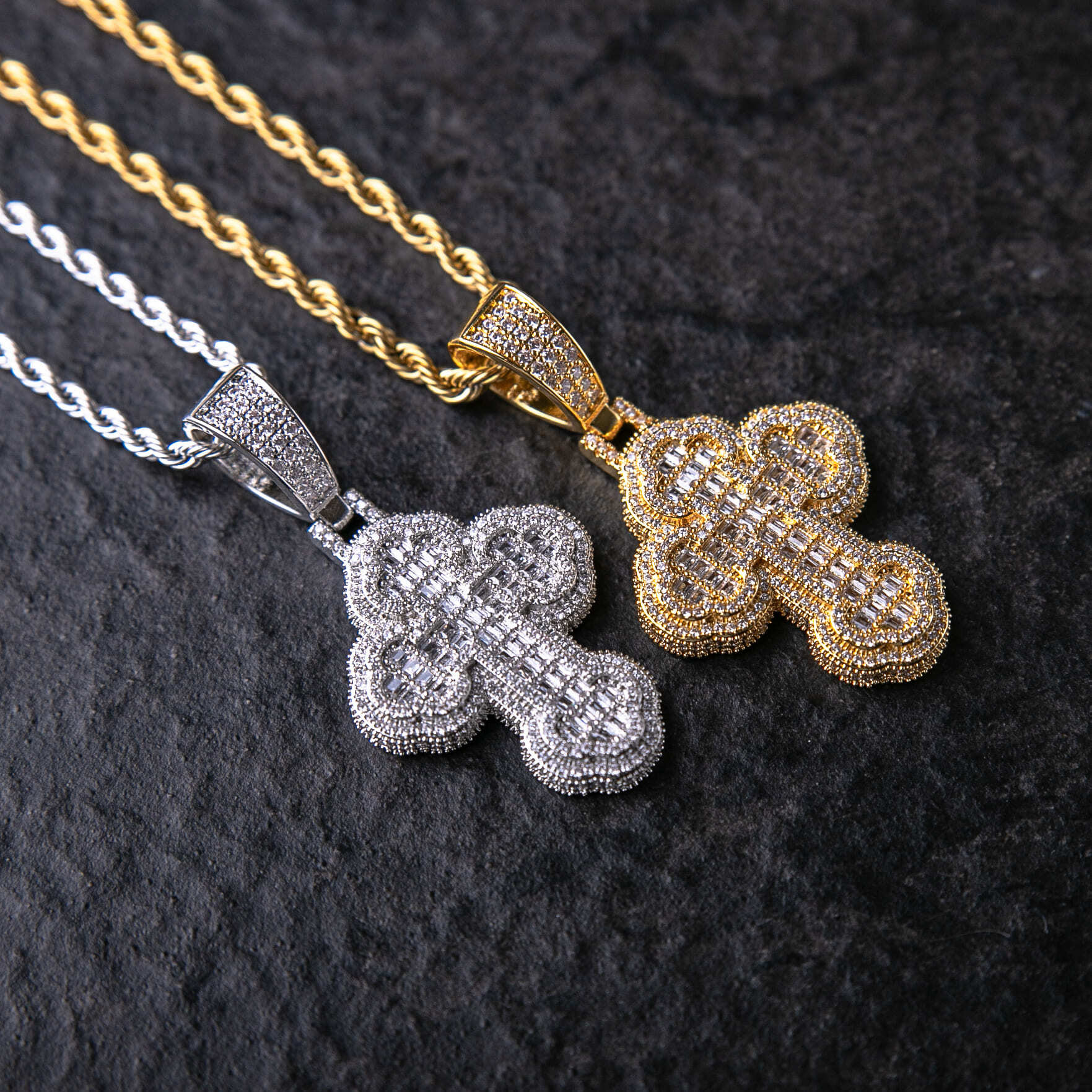 T方混鑲雙層皇家十字架墜飾