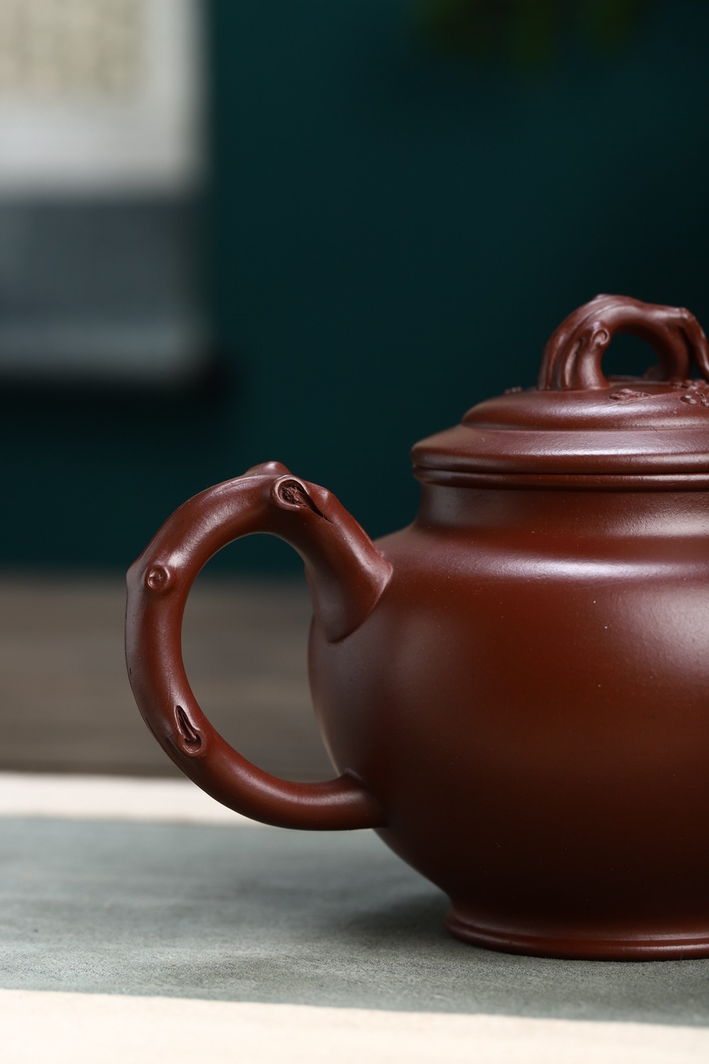 梅報春】-- 報春壺正是在笑櫻壺的基礎上，經過精心設計提煉取捨