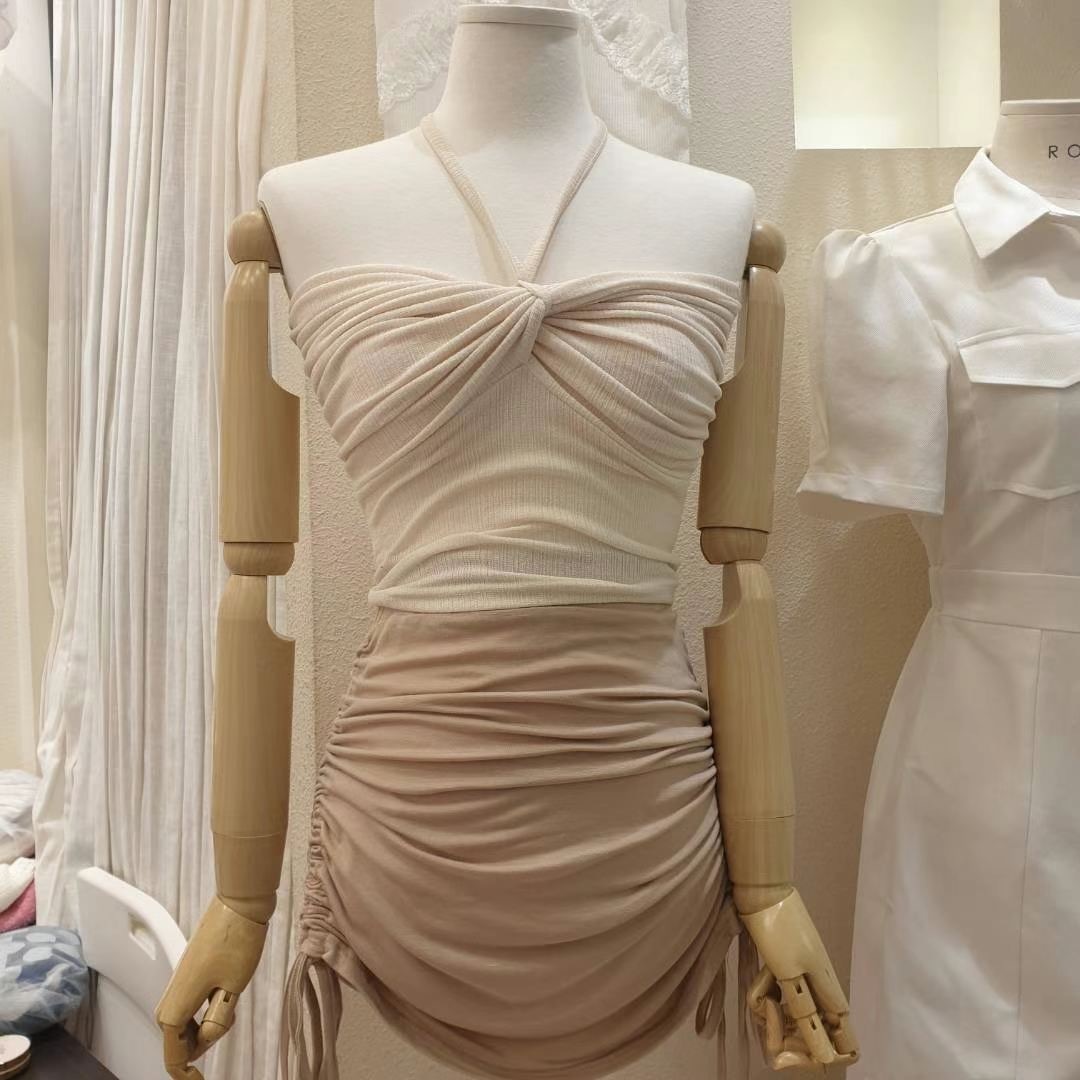 ♥︎小心機2way綁帶掛頸平口扭結背心 *SPECIAL PRICE*