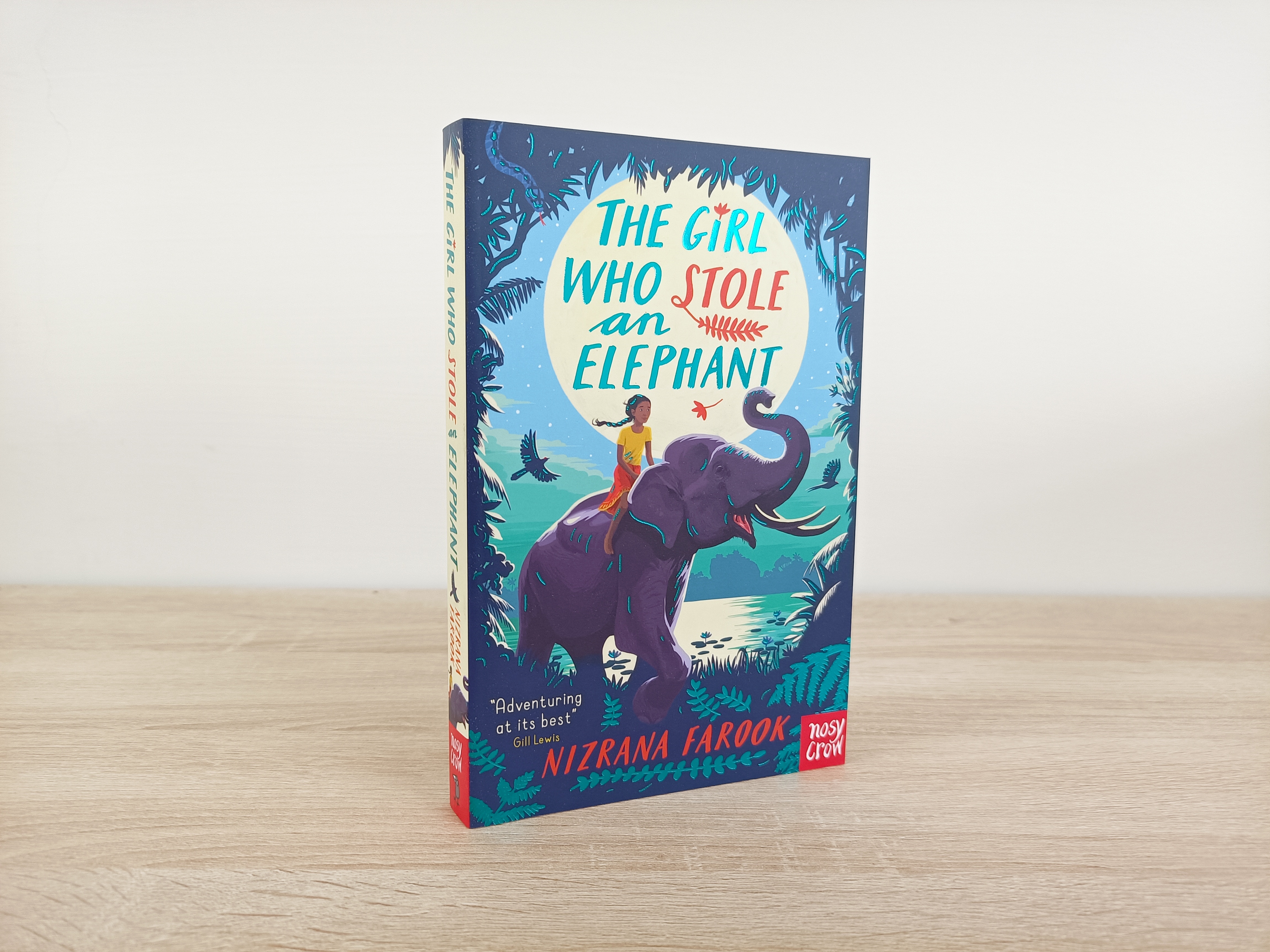 《The Girl who Stole an Elephant》展開斯里蘭卡叢林的冒險旅程