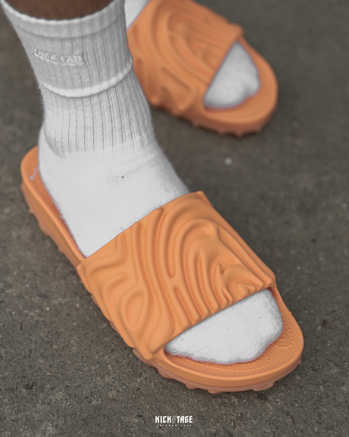 [特價售出無退換] Salehe Bembury x Crocs Pollex Slide In “Citrus Milk” 粉橘色 聯名款 果汁 指紋鞋 果凍 魔鬼氈 水鞋 涼鞋【208685-84E】94PS