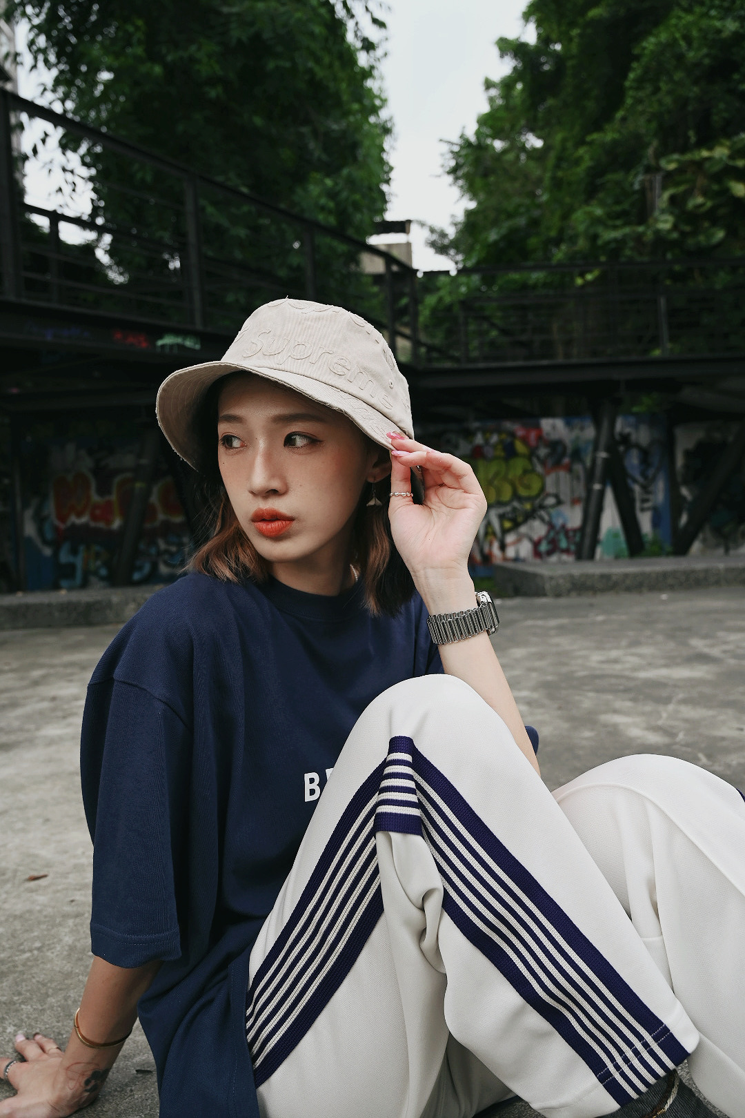 <快速出貨>SUPREME 壓紋LOGO漁夫帽 卡其