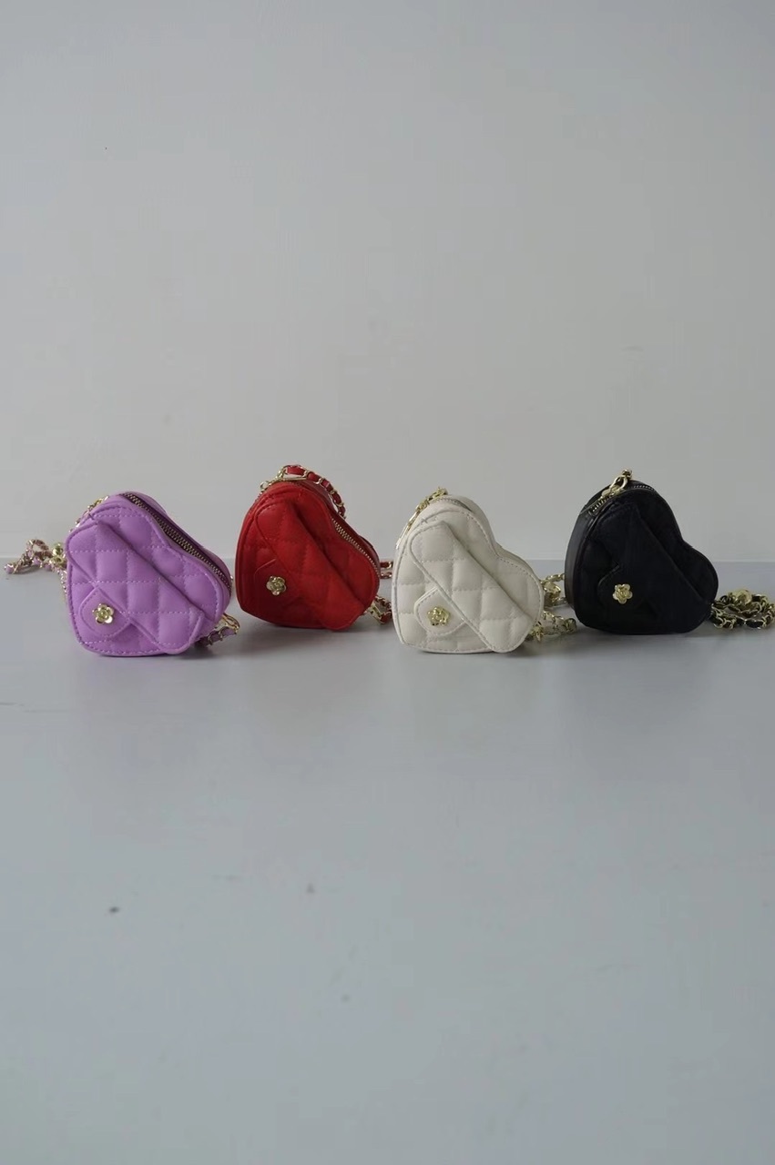 韓國連線-愛心菱格金球包