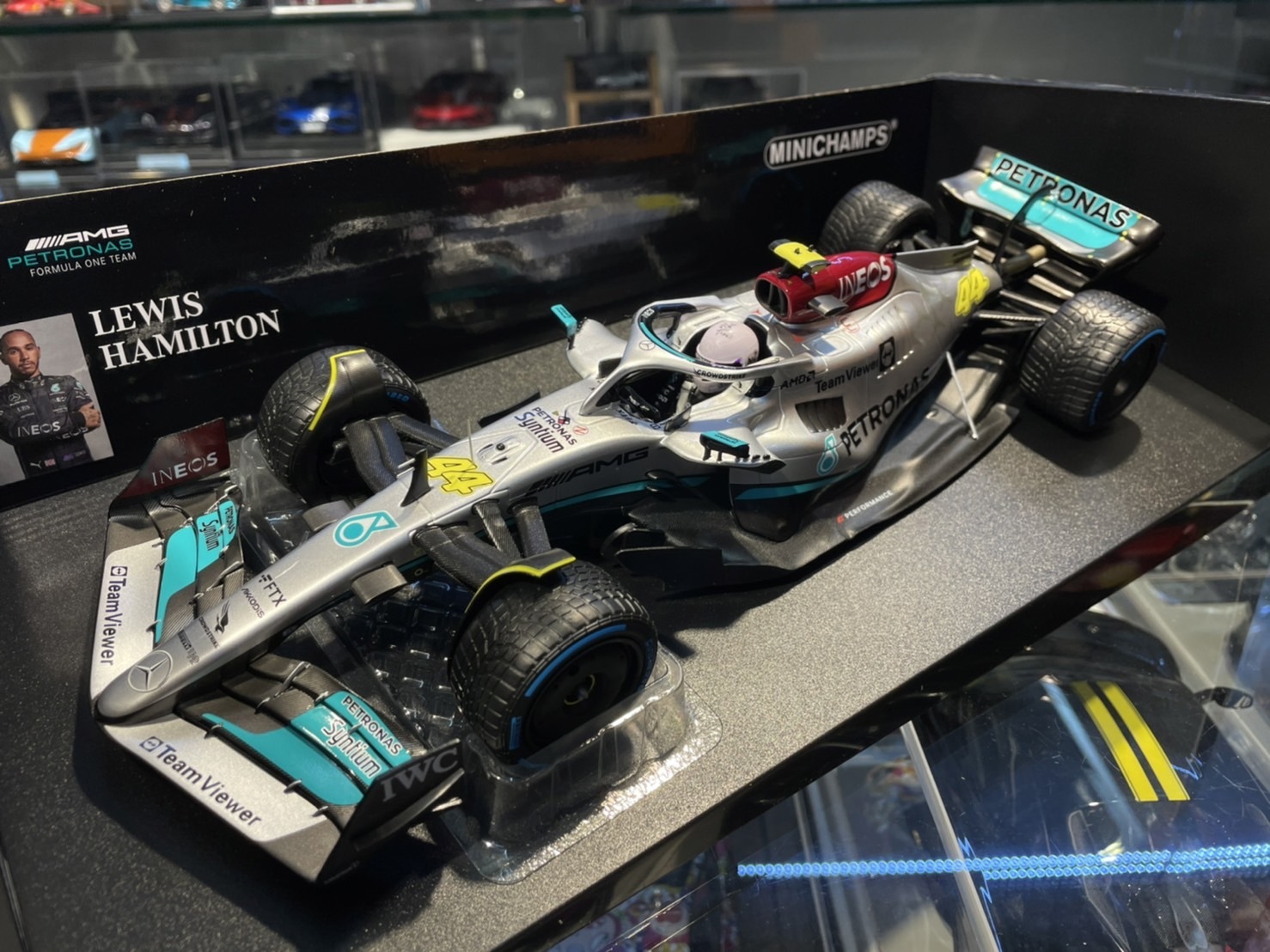 minichamps w13
