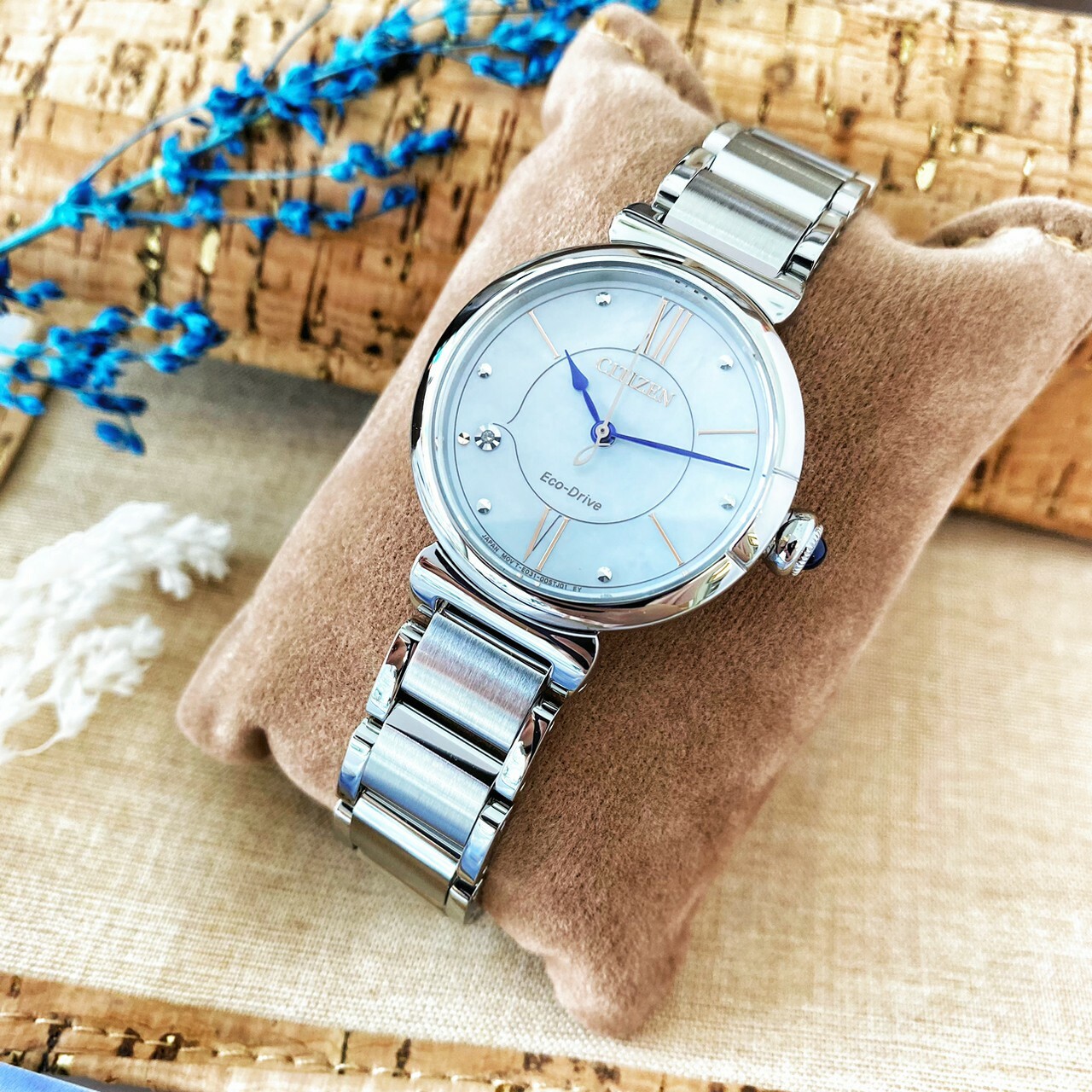 【CITIZEN 星辰】 L系列 May bells鈴蘭花女錶 EM1070-83D 29.5mm 現代鐘錶