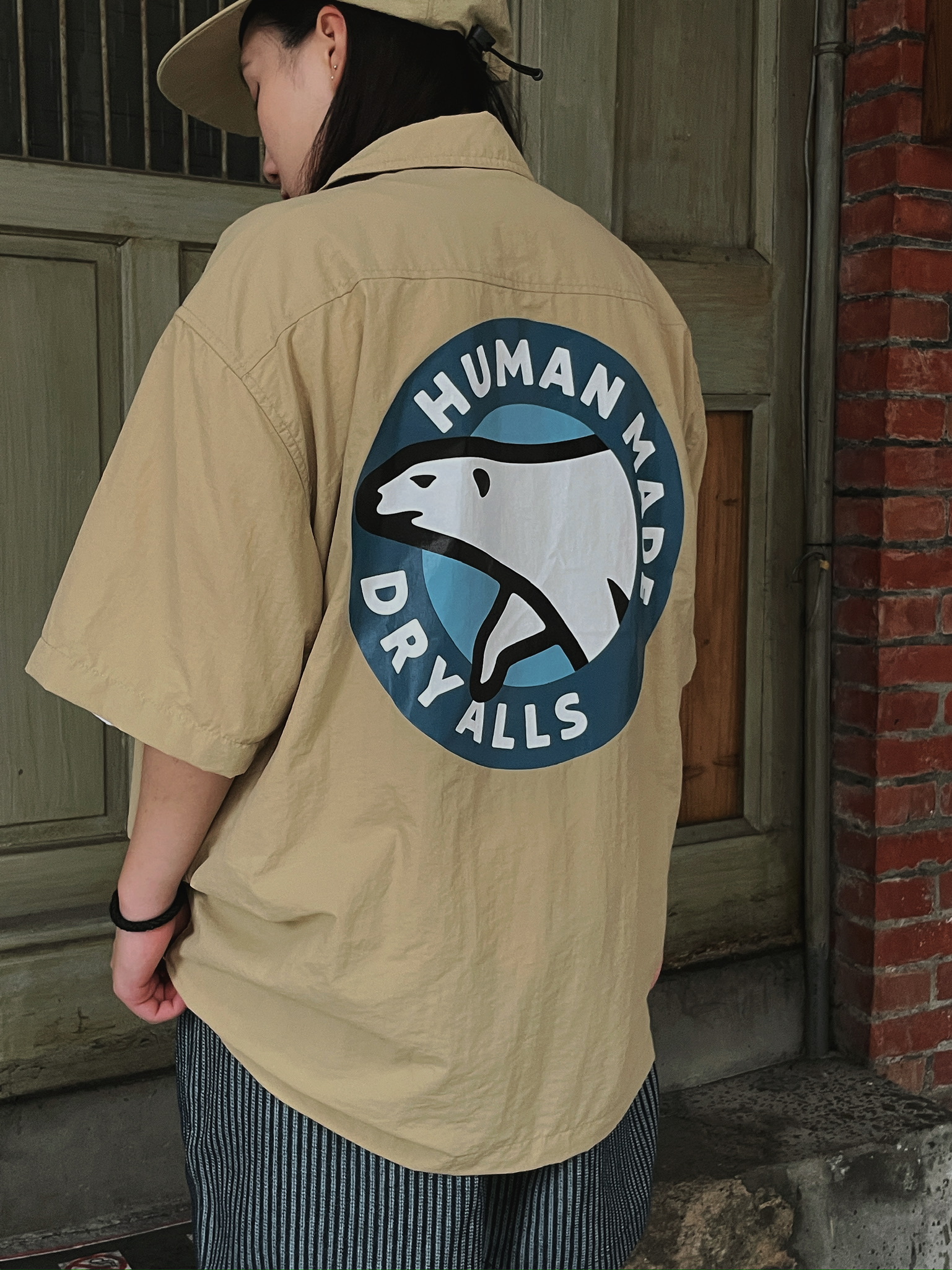 <快速出貨>HUMAN MADE 北極熊衝出北極圈 短袖襯衫 卡其