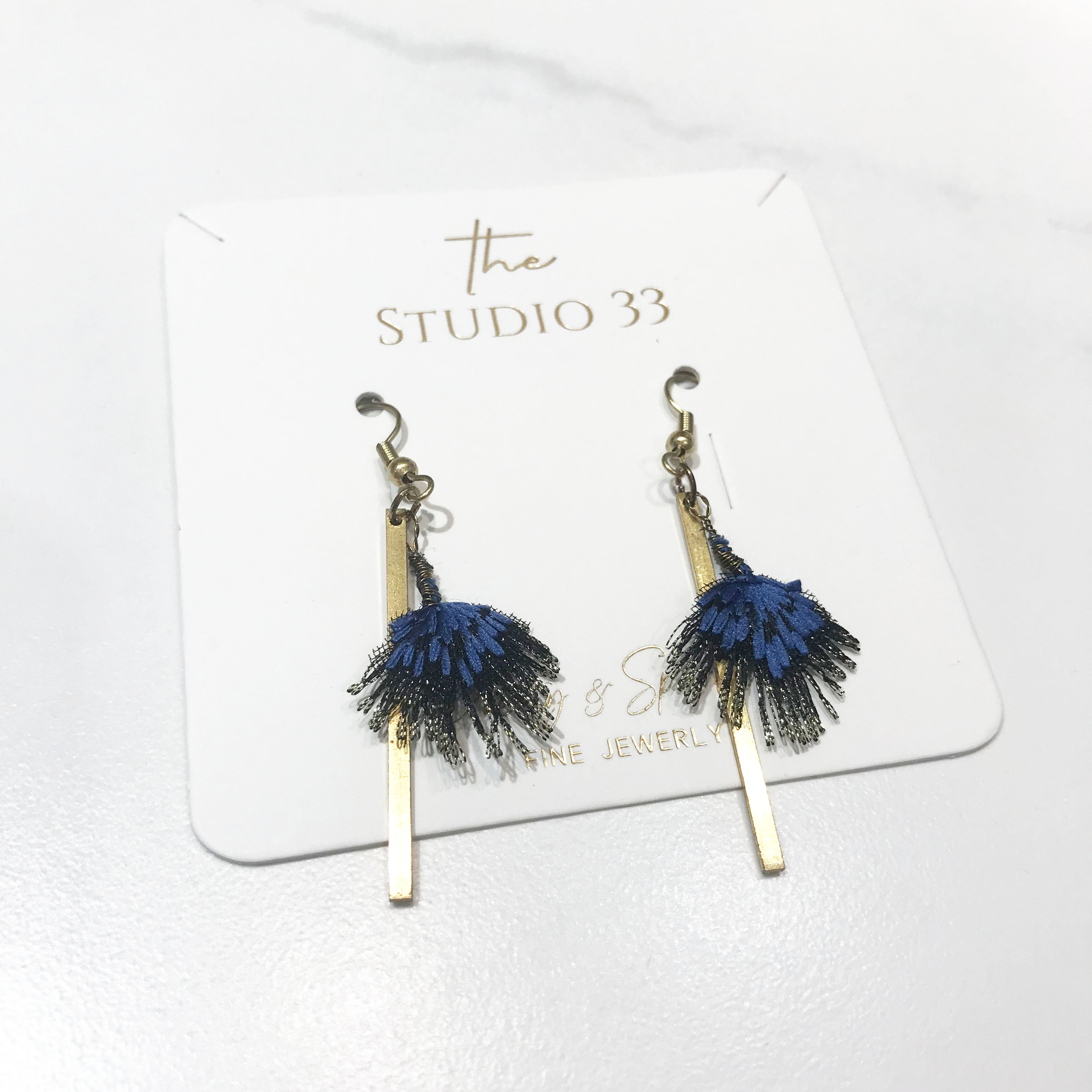 時尚藍色墜飾耳環