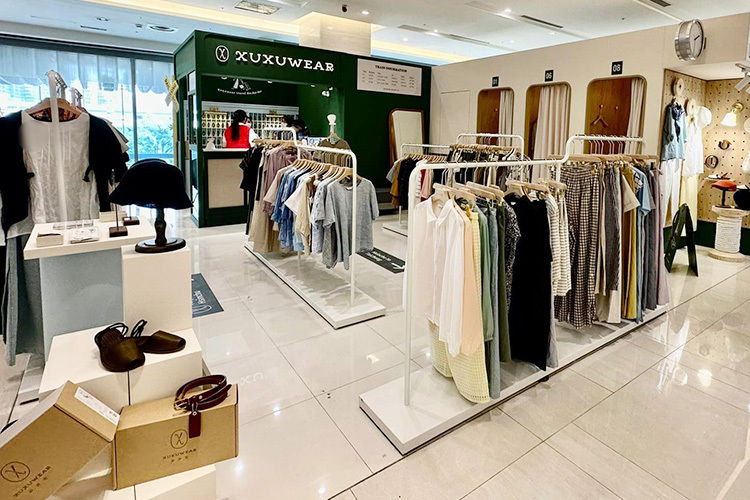 許許兒台中大遠百櫃位