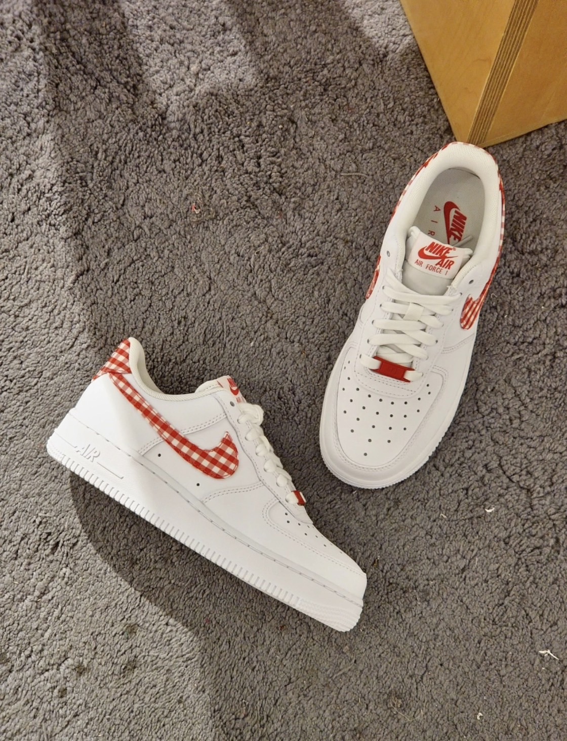 NIKE AIR FORCE 1 "RED GINGHAM" 格紋紅