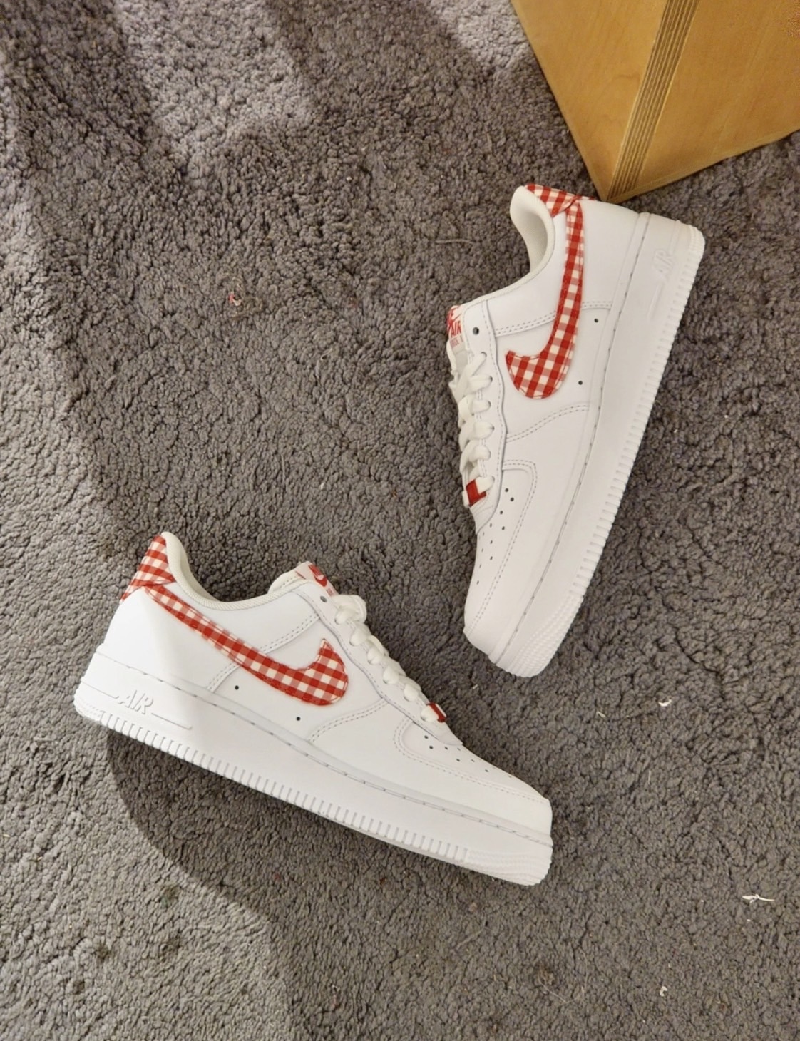 NIKE AIR FORCE 1 "RED GINGHAM" 格紋紅