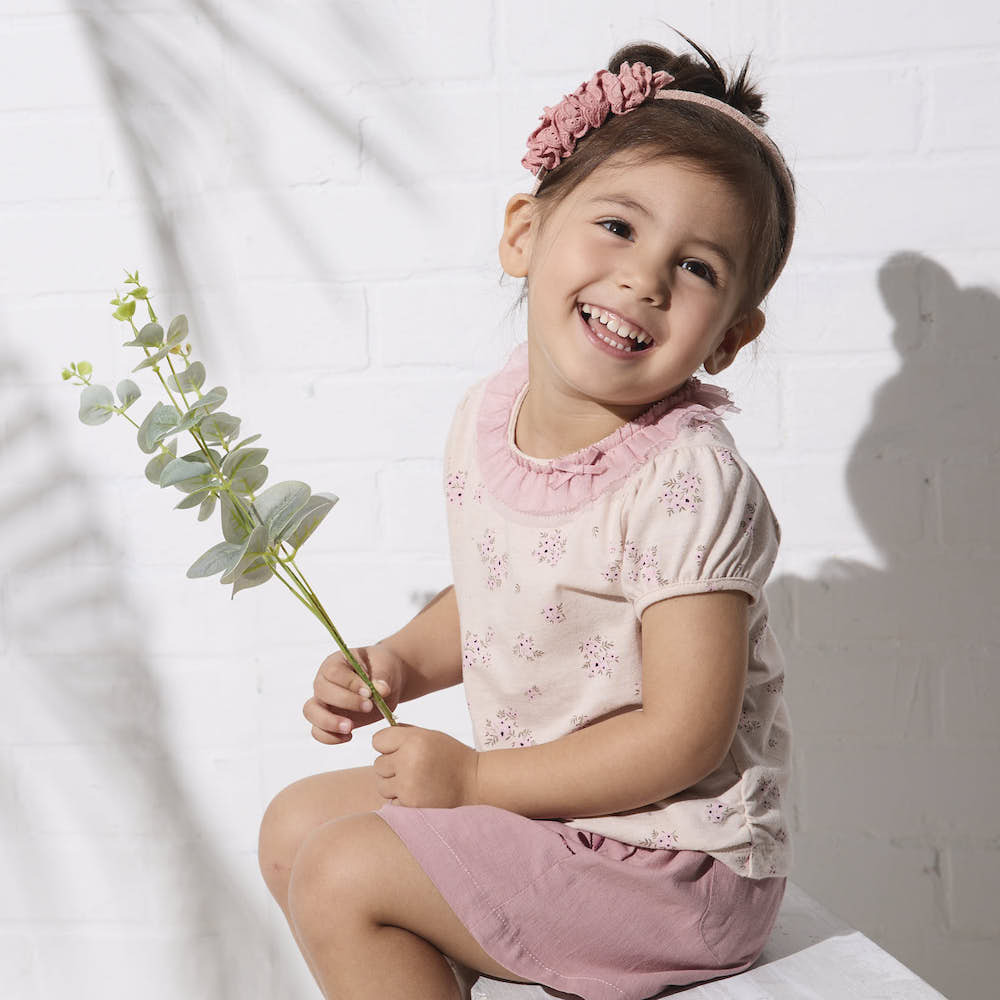 PIPPY粉嫩印花蕾絲圍棉麻圓領上衣 粉