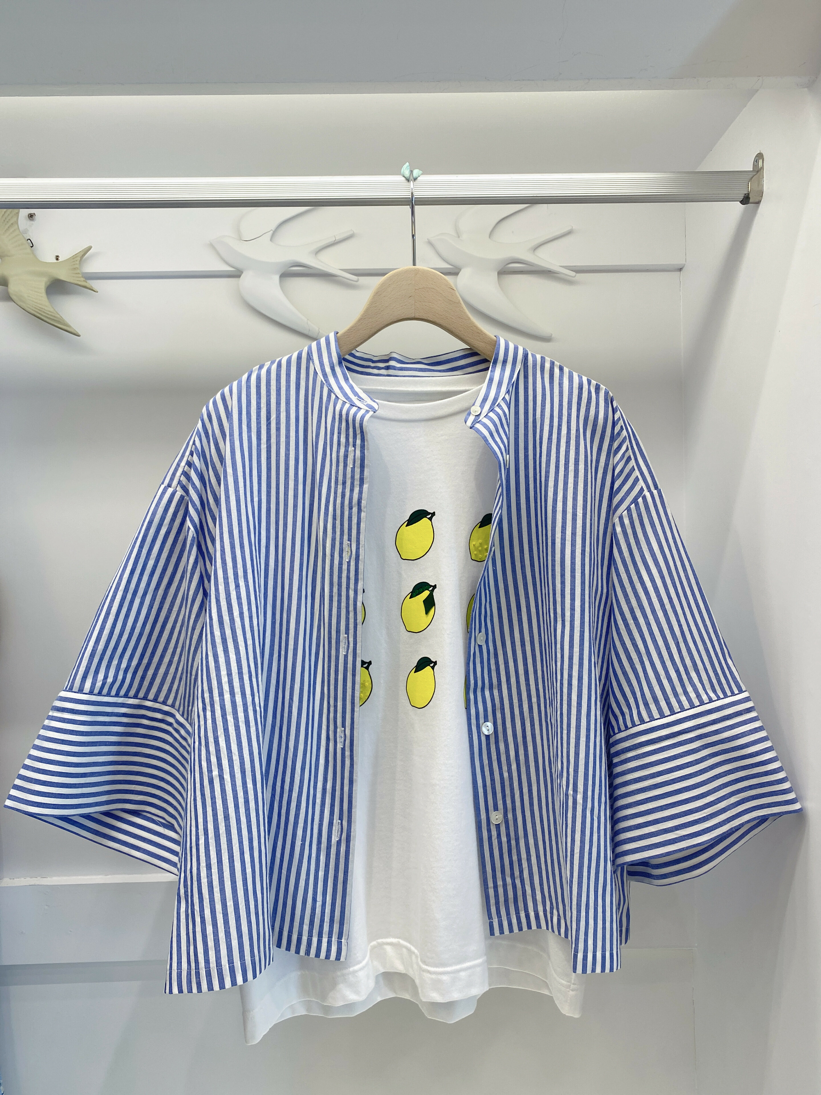 直條七分袖襯衫