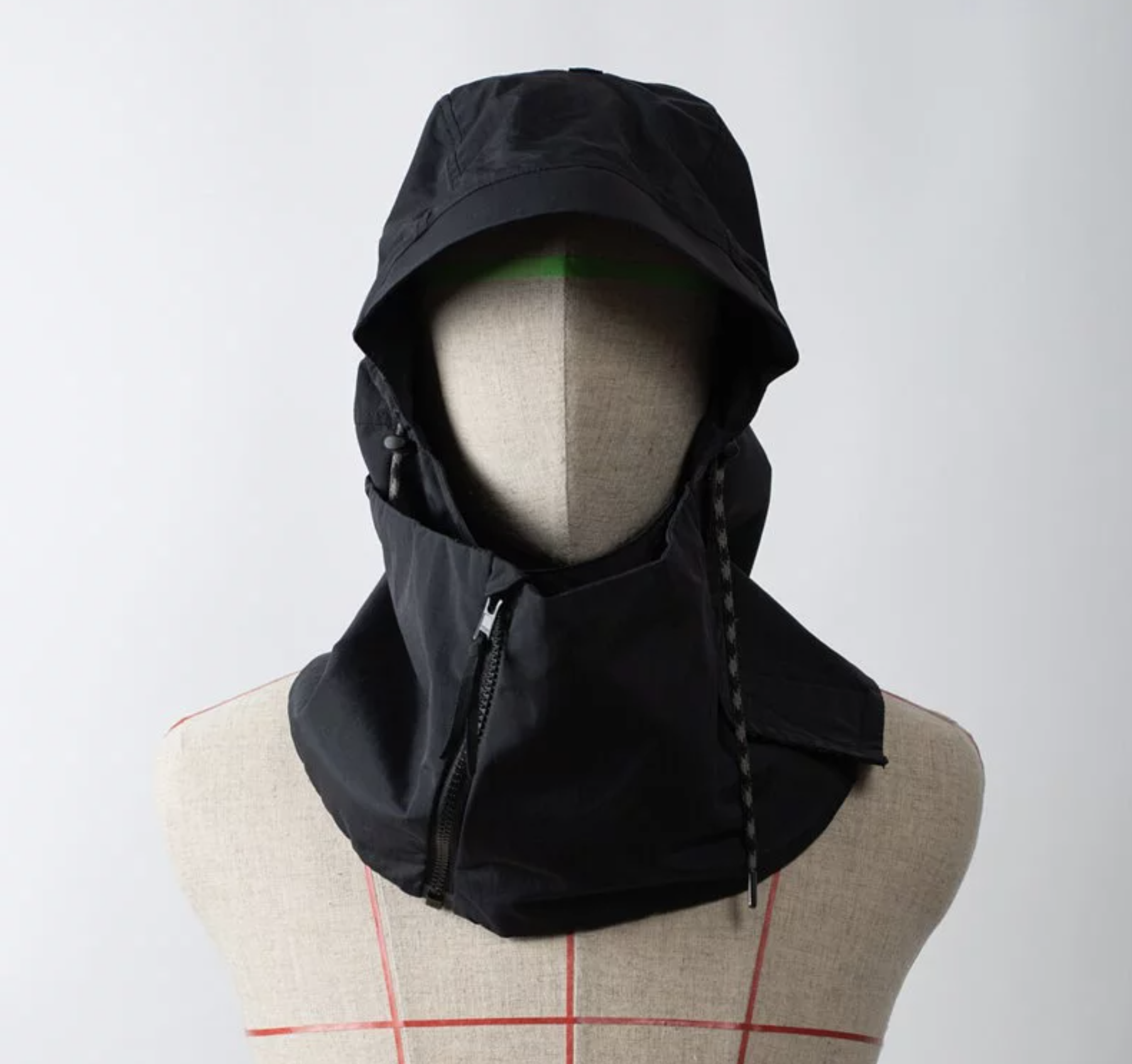 Nozzle Quiz Technical Storm Resistant Hood- Black