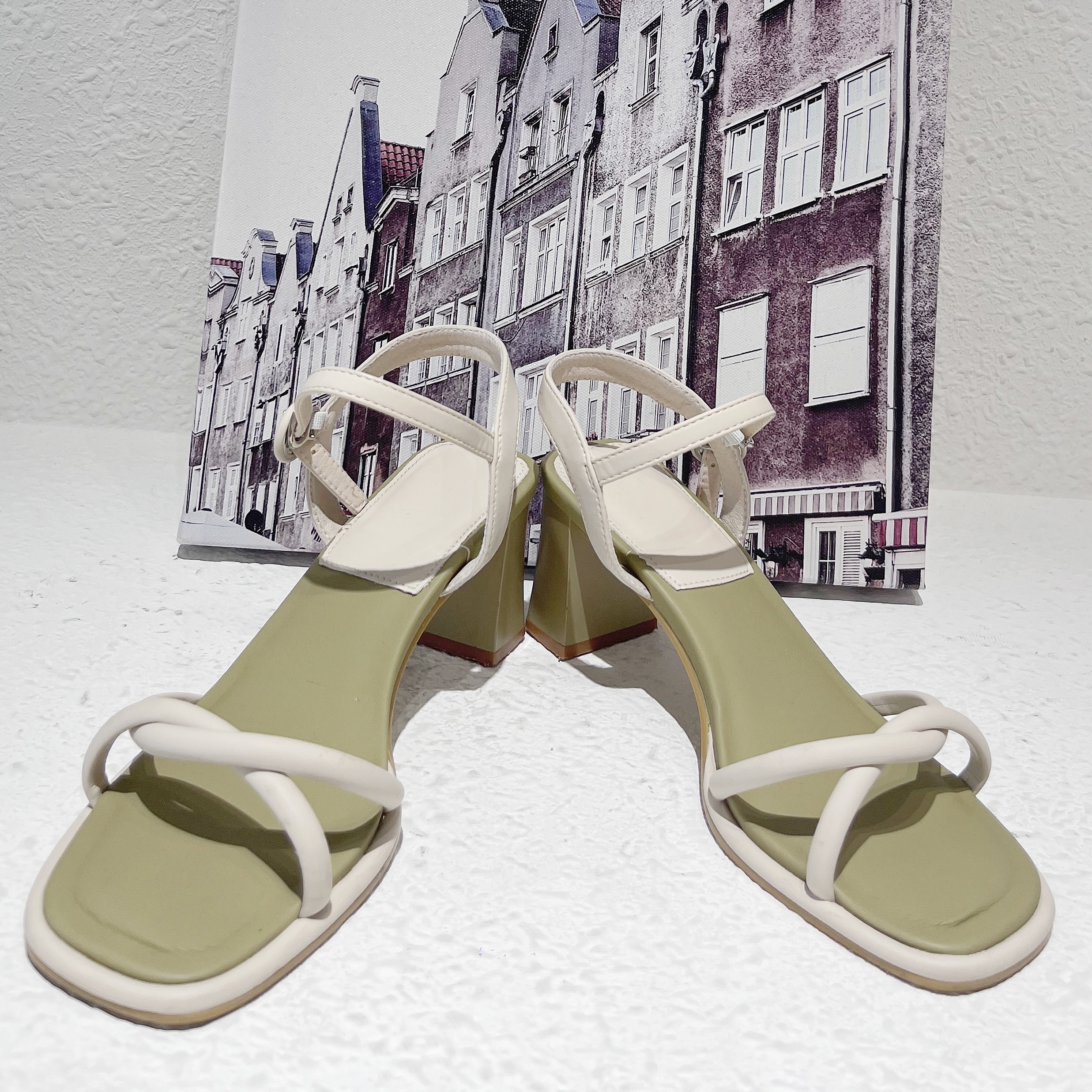 |現貨|小個必備! 6cm軟底好走跟鞋涼鞋 22-24.5