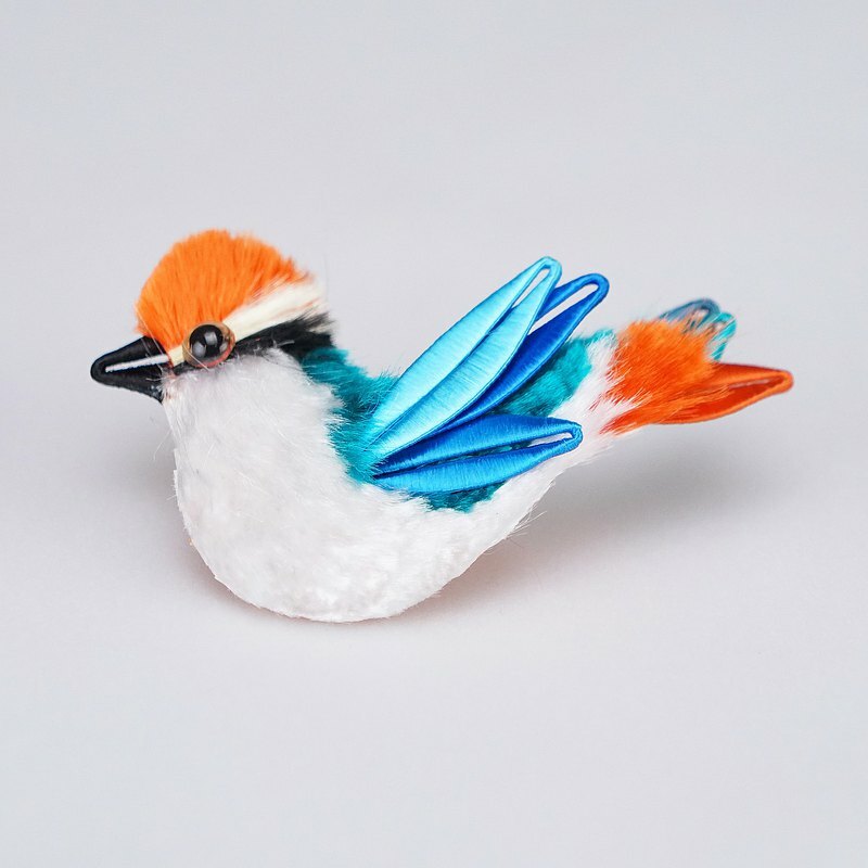 春仔花八色鳥胸針｜手工纏花工藝 繽紛色彩展現生活創意