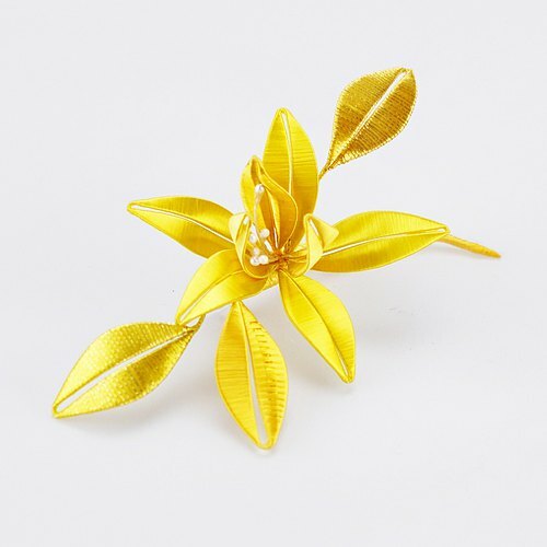 春仔花玉蘭花胸針｜創新纏花工藝 生活美學展現優雅氣質