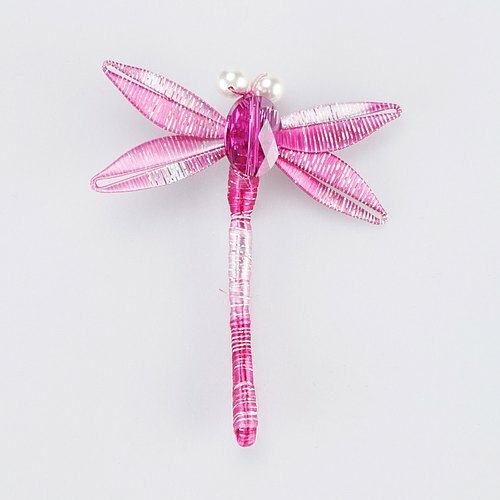 春仔花蜻蜓胸針｜創新設計融入生活 展現獨特個性配戴首選