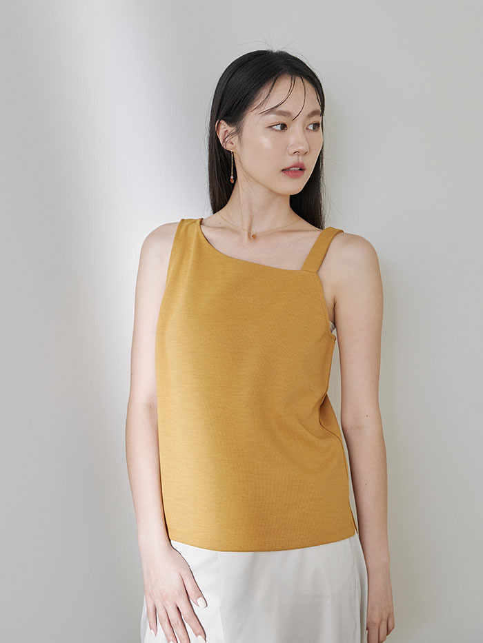 回眸一瞬斜口背心上衣-芥末