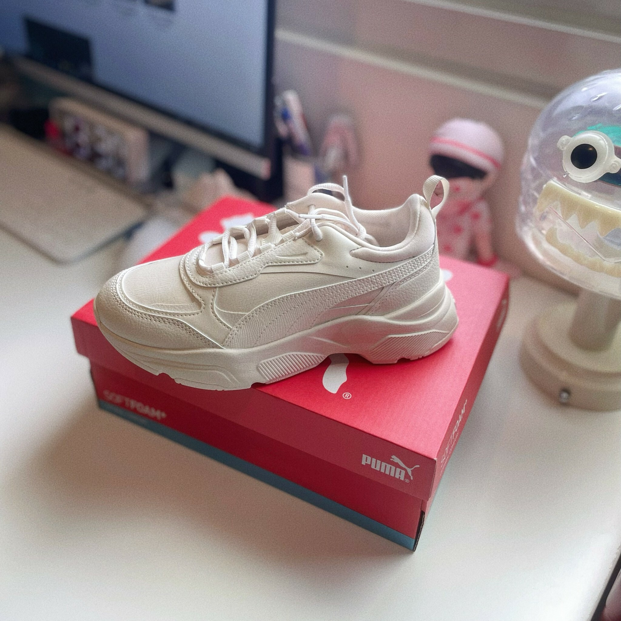 PUMA Cassia SL 燕麥奶茶 米杏色 白色 奶茶 球鞋 增高 厚底 38527903