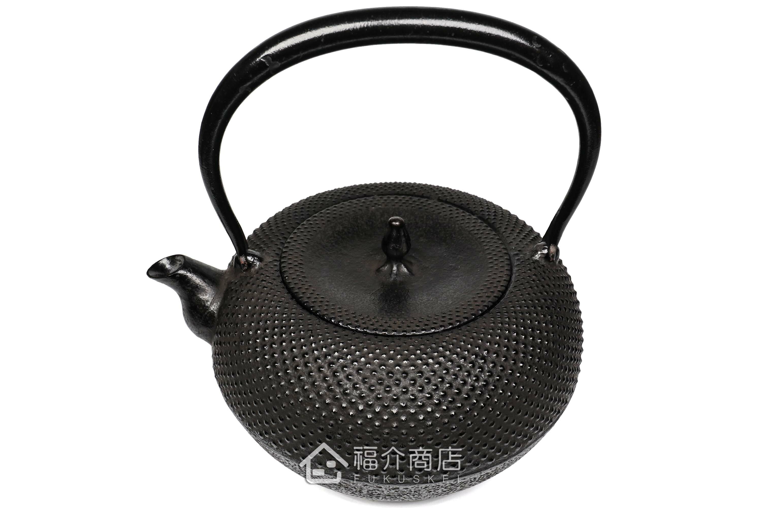 煮水泡茶用的鐵壺，壺身設計成霰圖紋