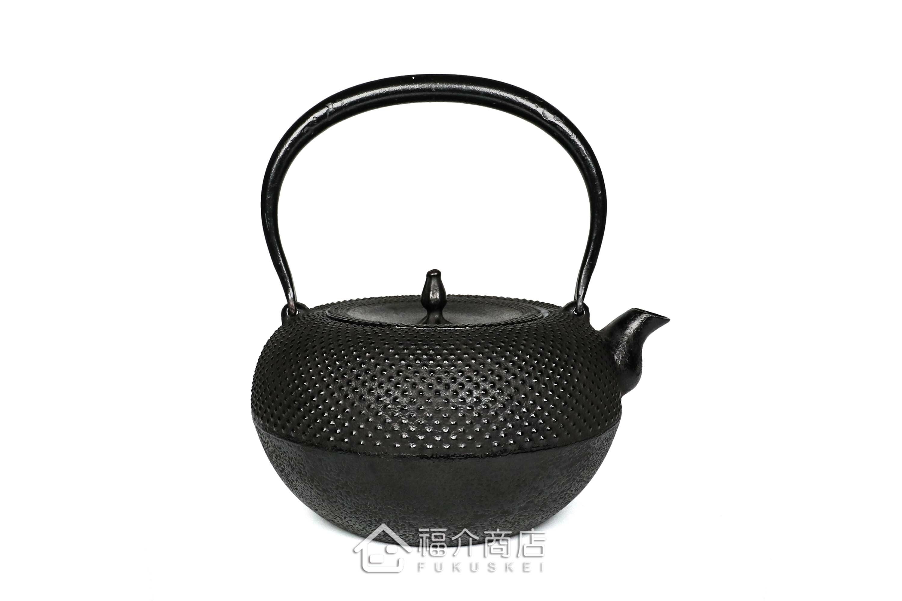 煮水泡茶用的鐵壺，壺身設計成霰圖紋