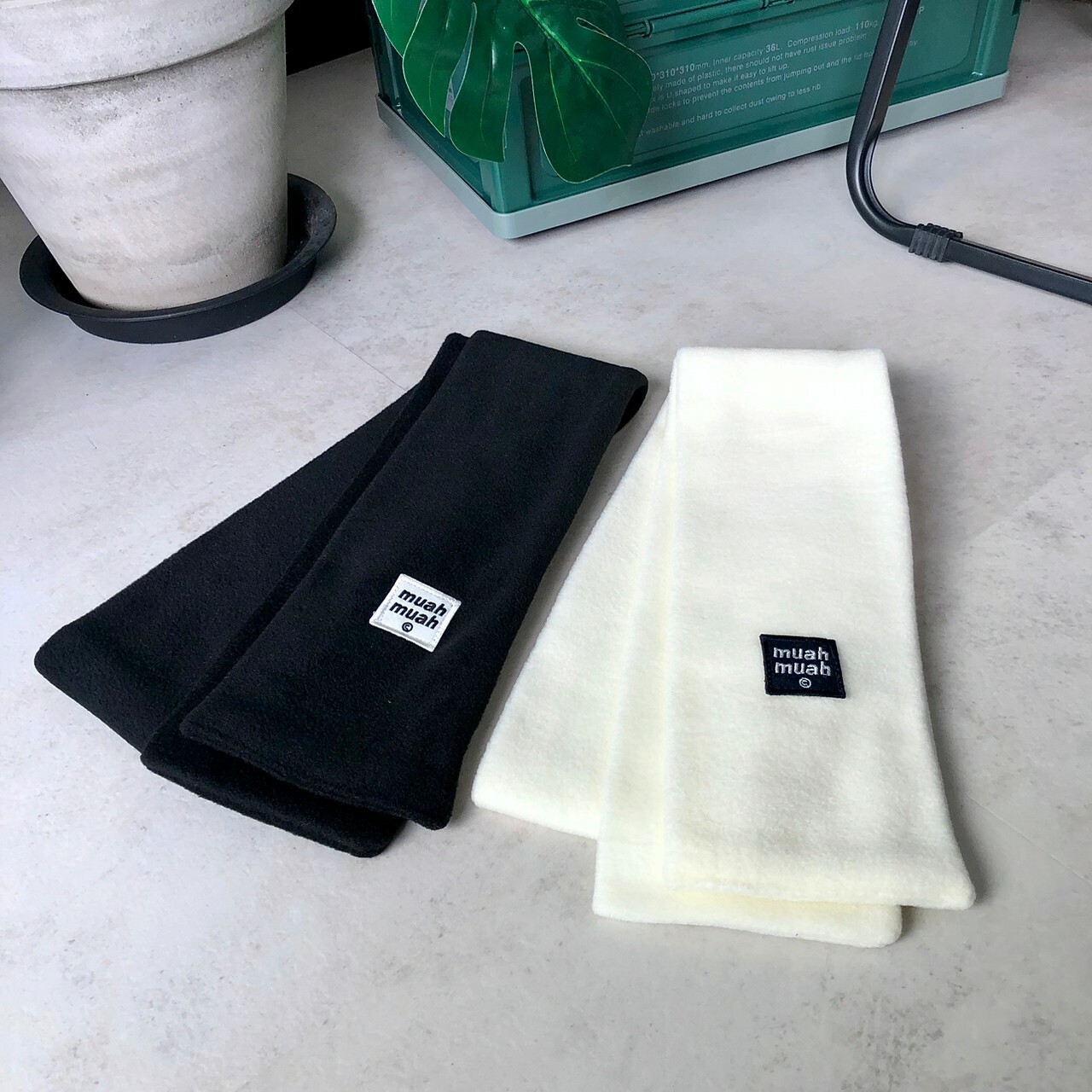 Muahmuah 柔軟素面絨毛保暖圍巾 MUA18002