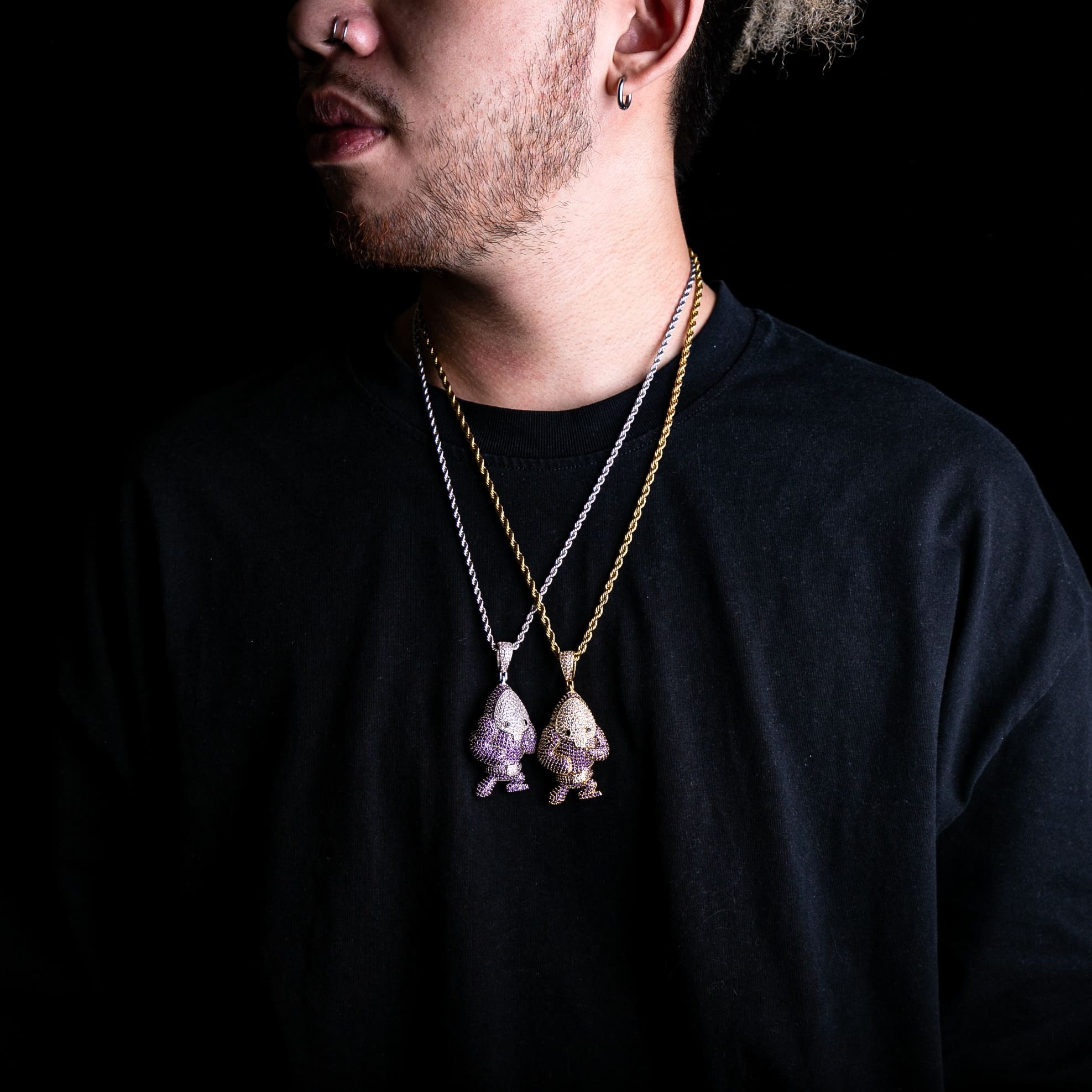 翻玩滿鑲紫色恐怖墜飾