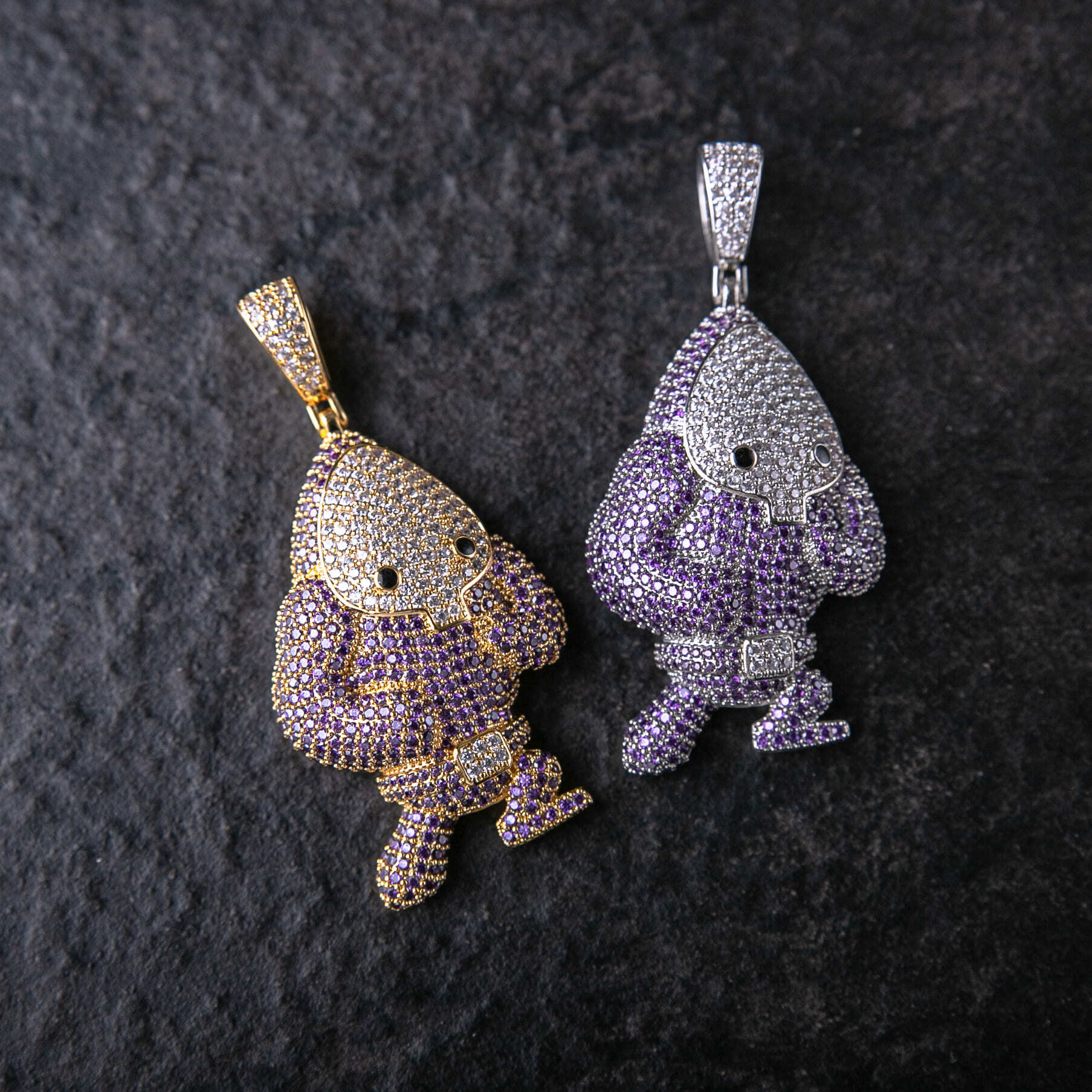 翻玩滿鑲紫色恐怖墜飾