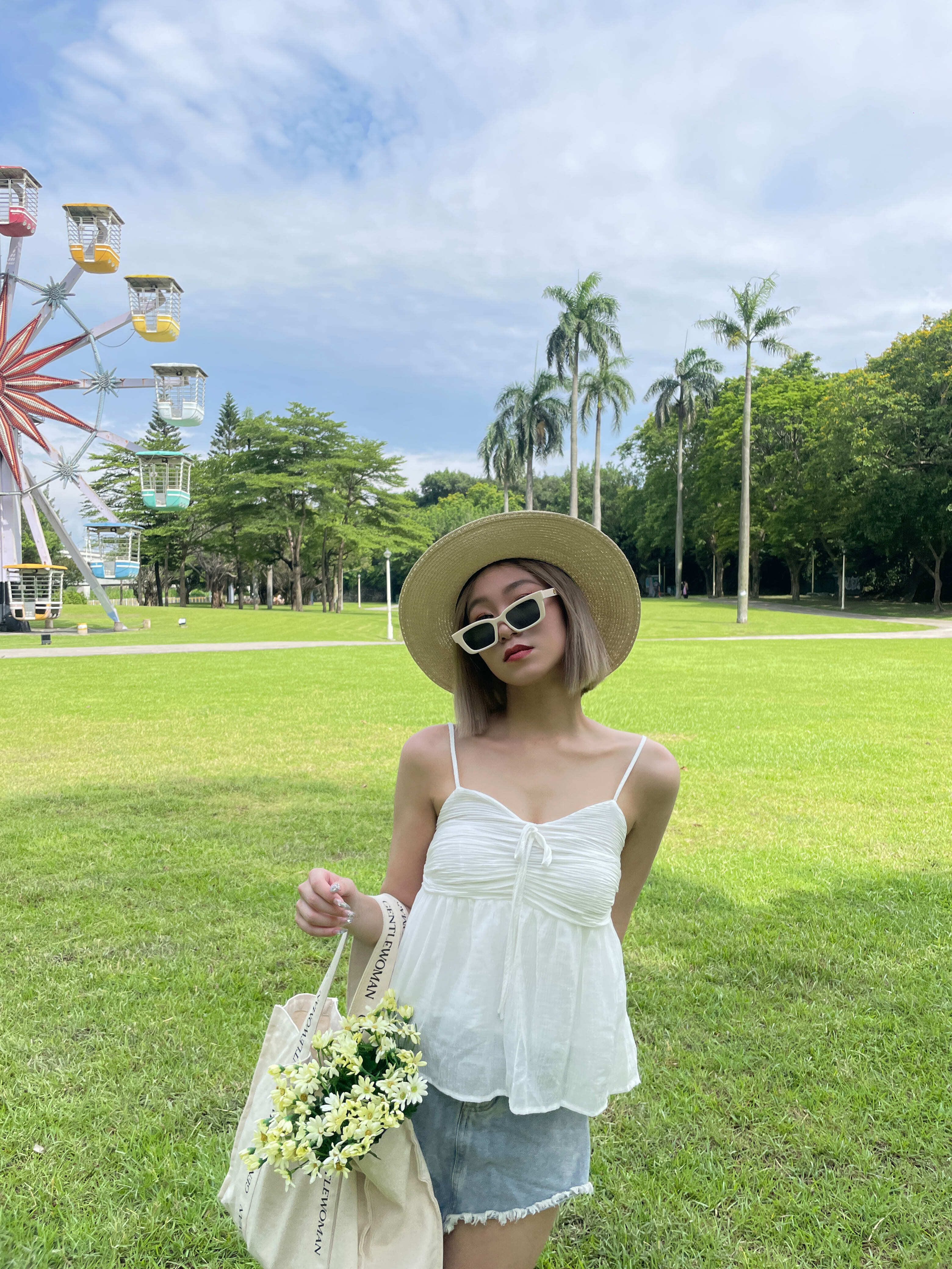 度假感細肩帶傘狀背心