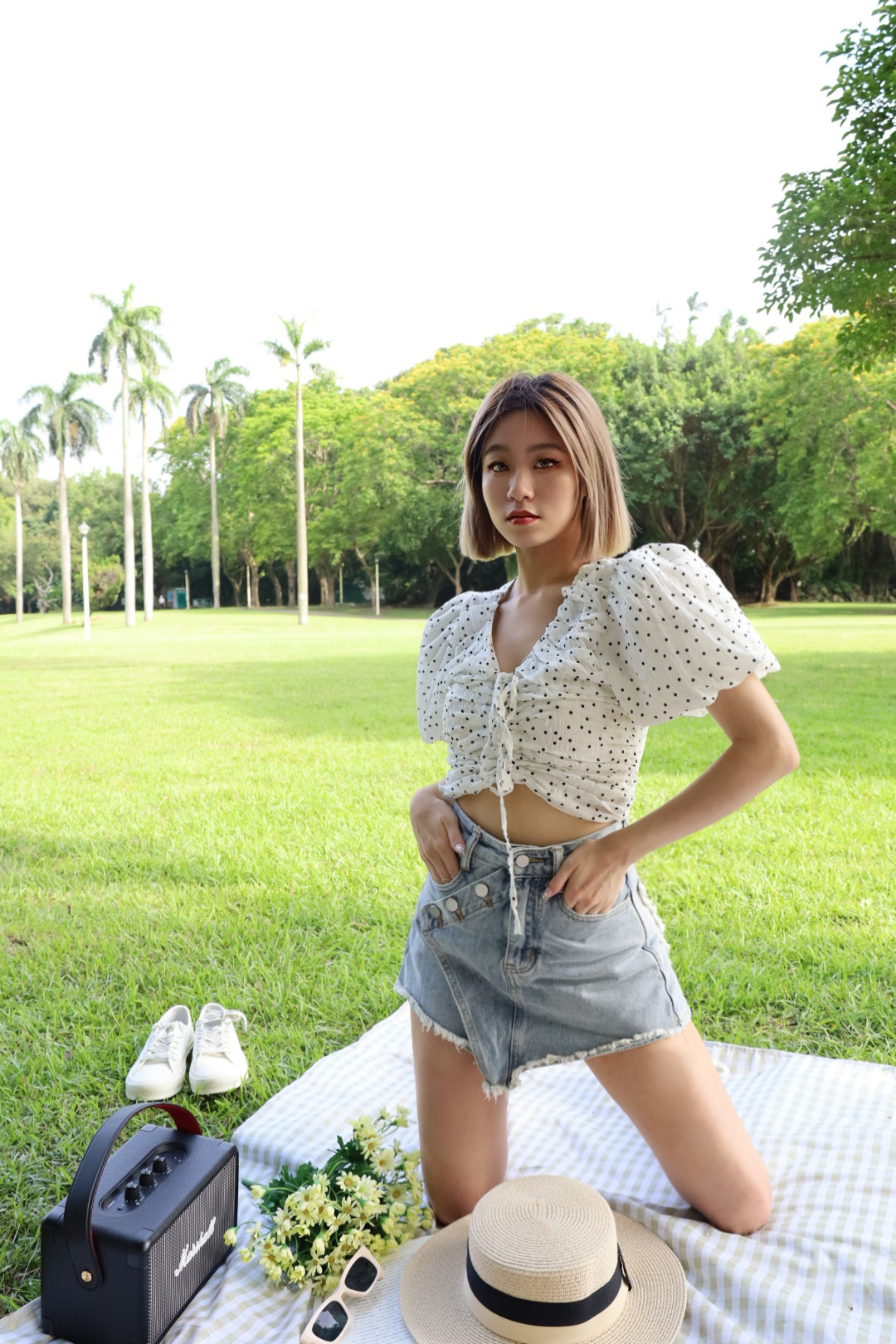 點點抽繩澎袖上衣