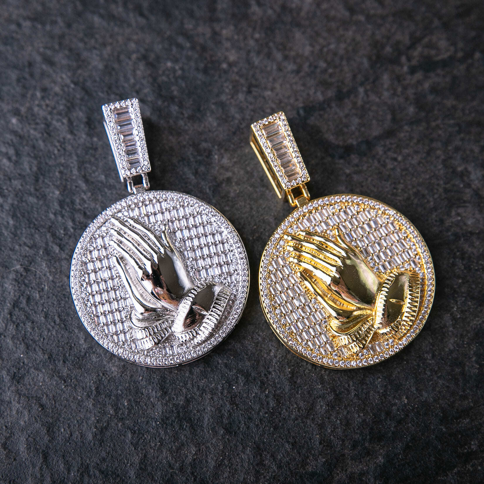 T方圓盤祈禱手墜飾