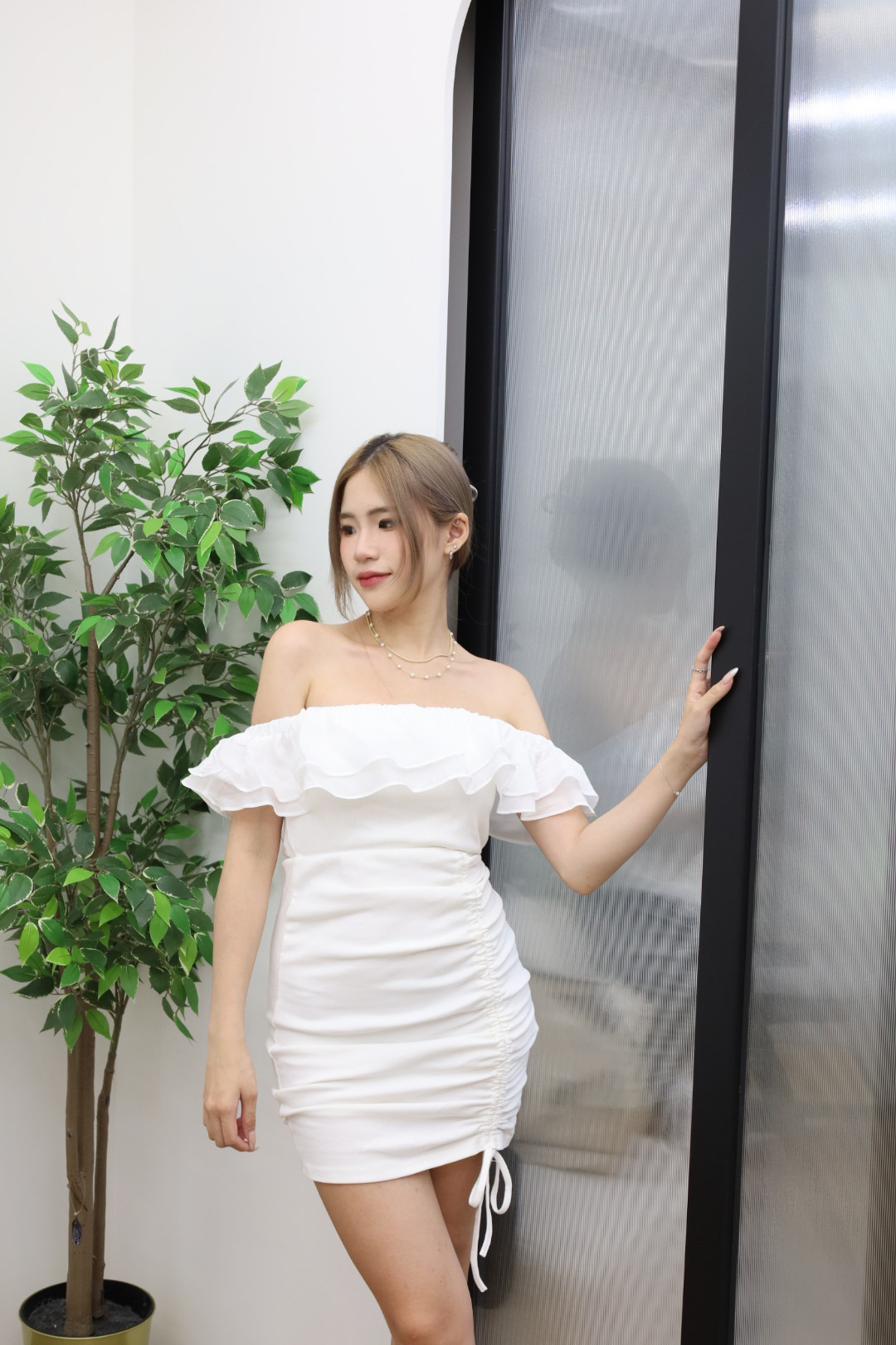 荷葉邊平口抓皺洋裝