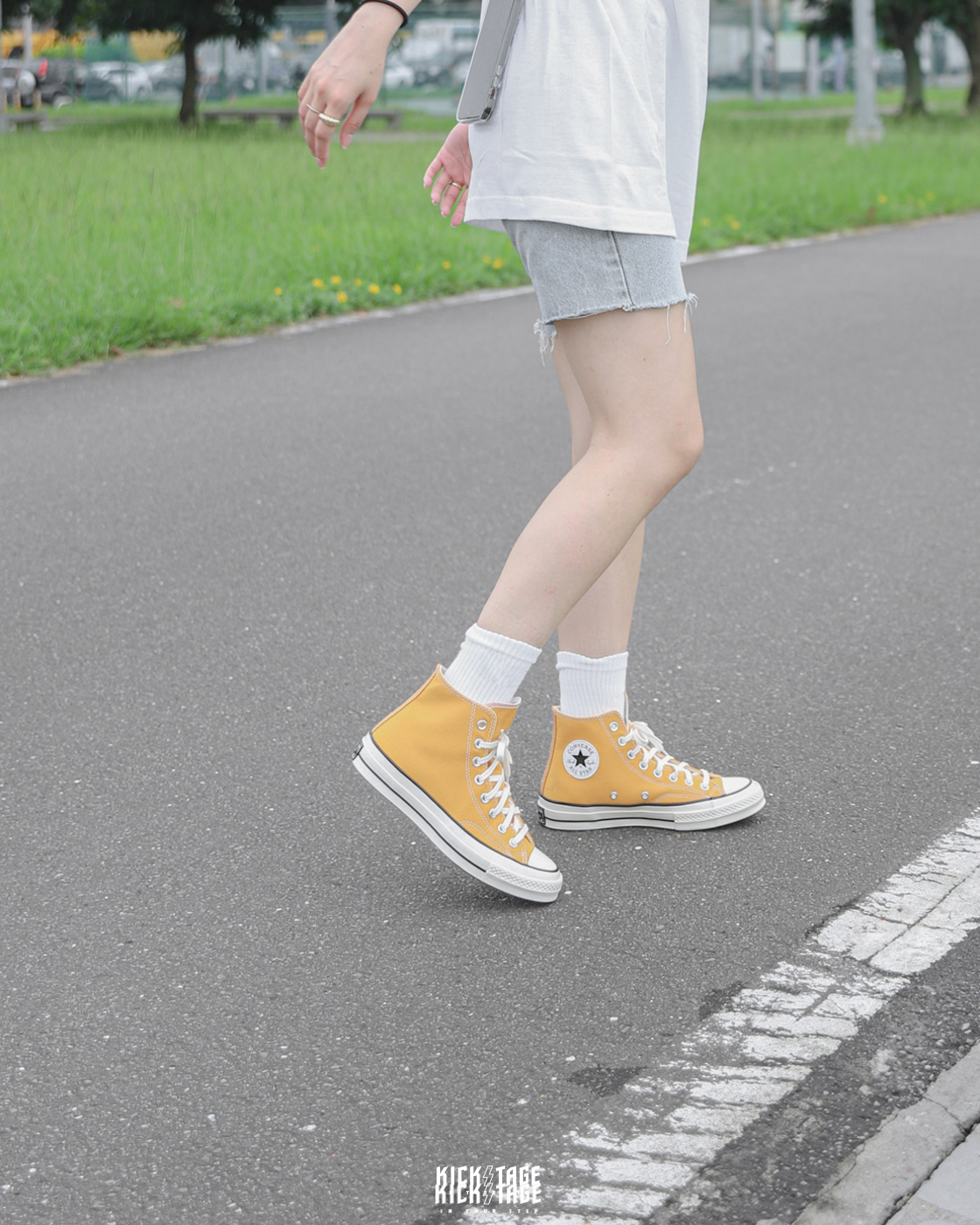 <特價，不退換> CONVERSE CHUCK TAYLOR 1970 黃色 高筒 黑標 三星標 新版【162054C】25SALE