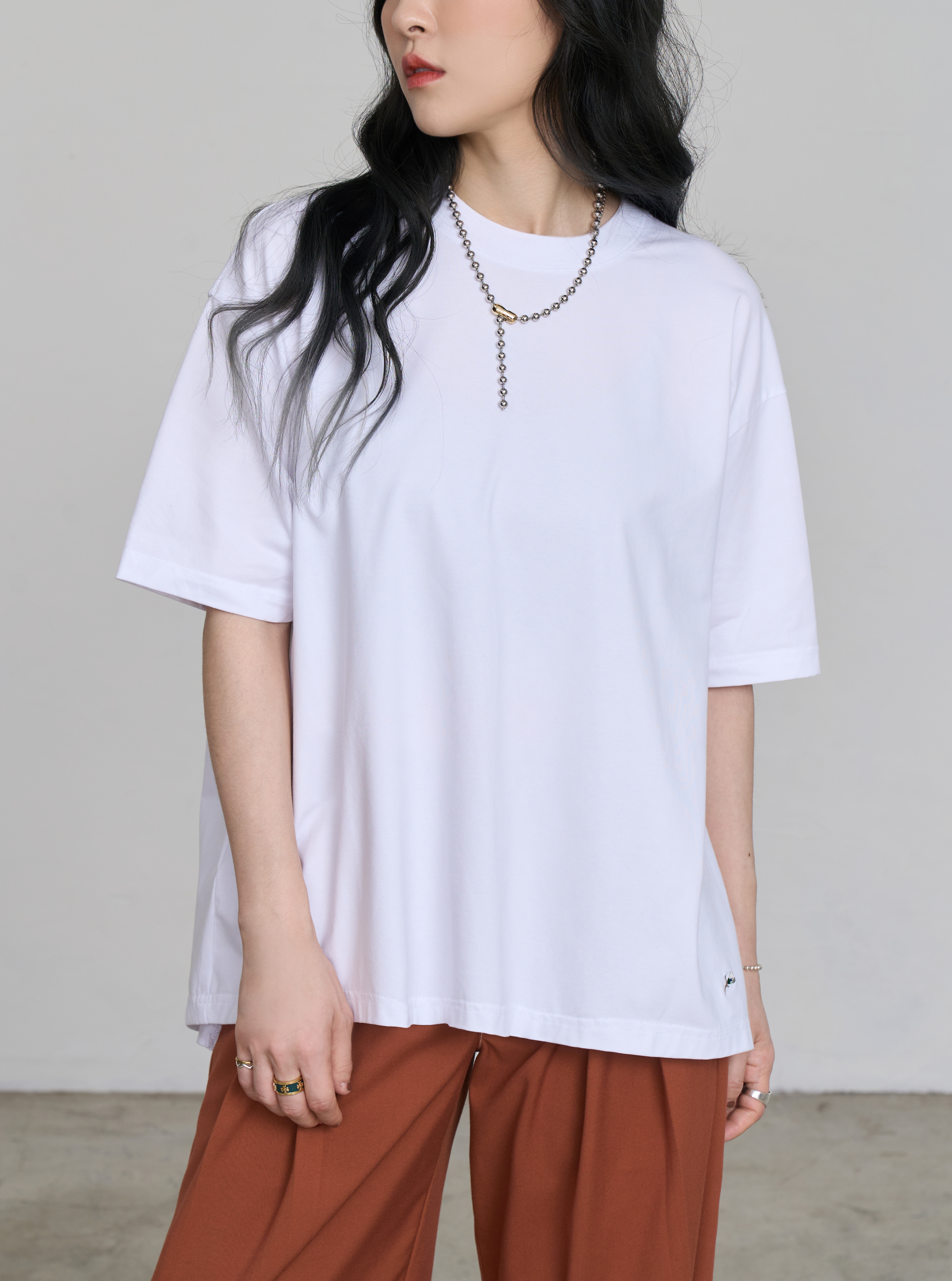 Back Slit Top | White