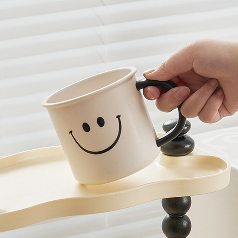 《2441》可愛笑臉奶油色漱口杯