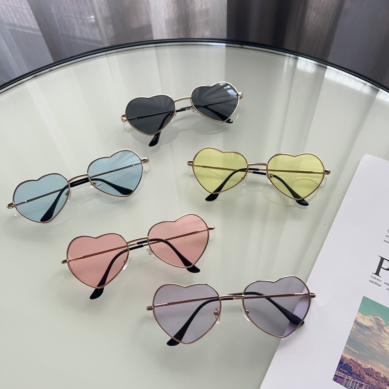 S12058065愛心框銀粉墨鏡/五色