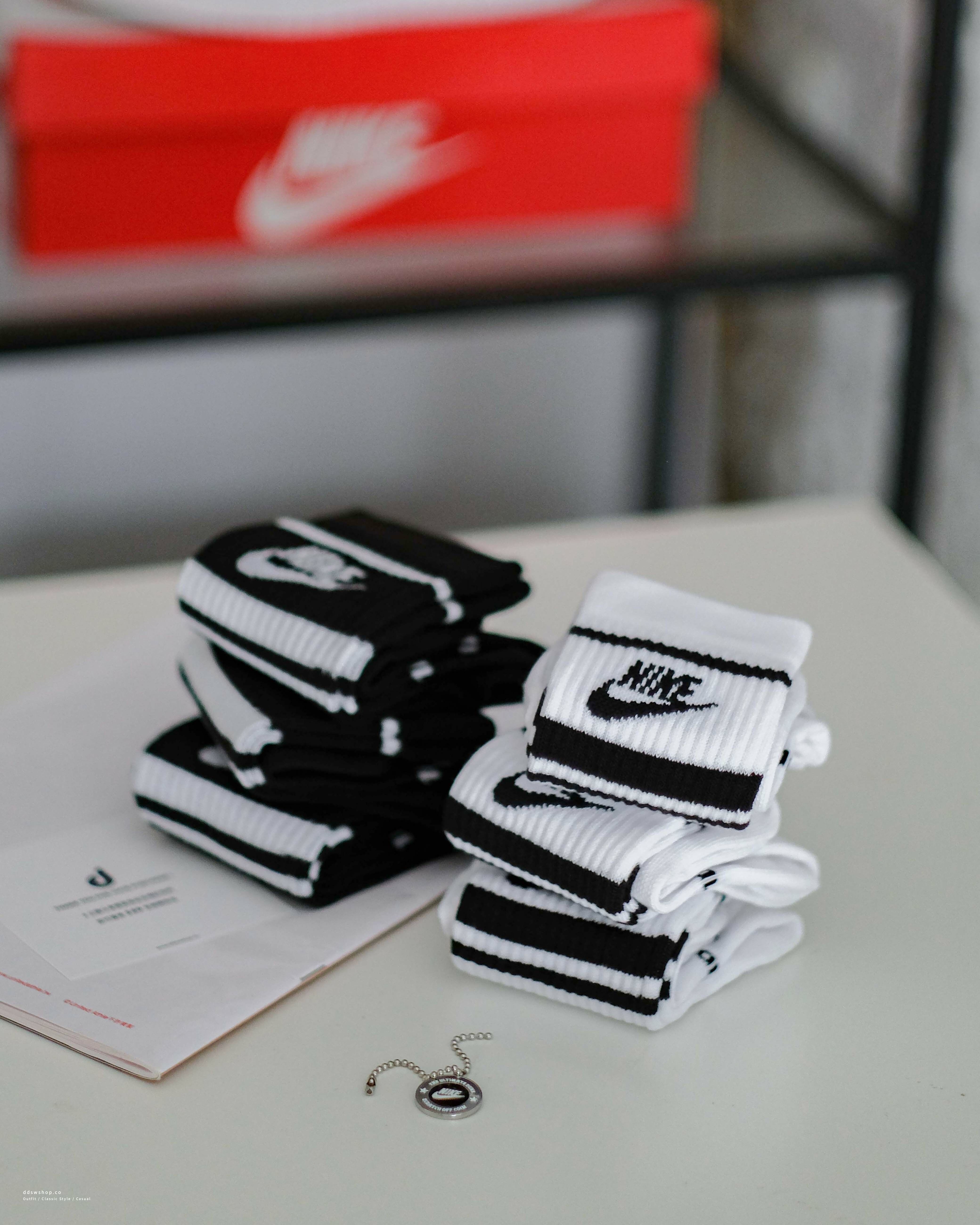 Nike 長襪 條紋黑色小字Logo 黑色 DX5089-010 白色 DX5089-103