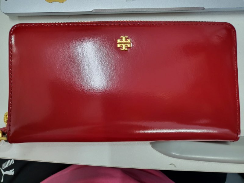 [S] TORY BURCH EMERSON PATENT WRISTLET ZIP CONTINETAL,LIPSTICK RED, 139335-606 (STB383)