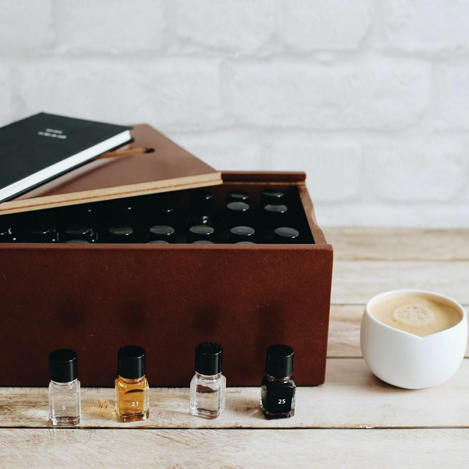 ￼Le Nez du Café - Kit Master Le Nez du Cafe Aroma Kit - Free US Shipping! - Showroom Coffee