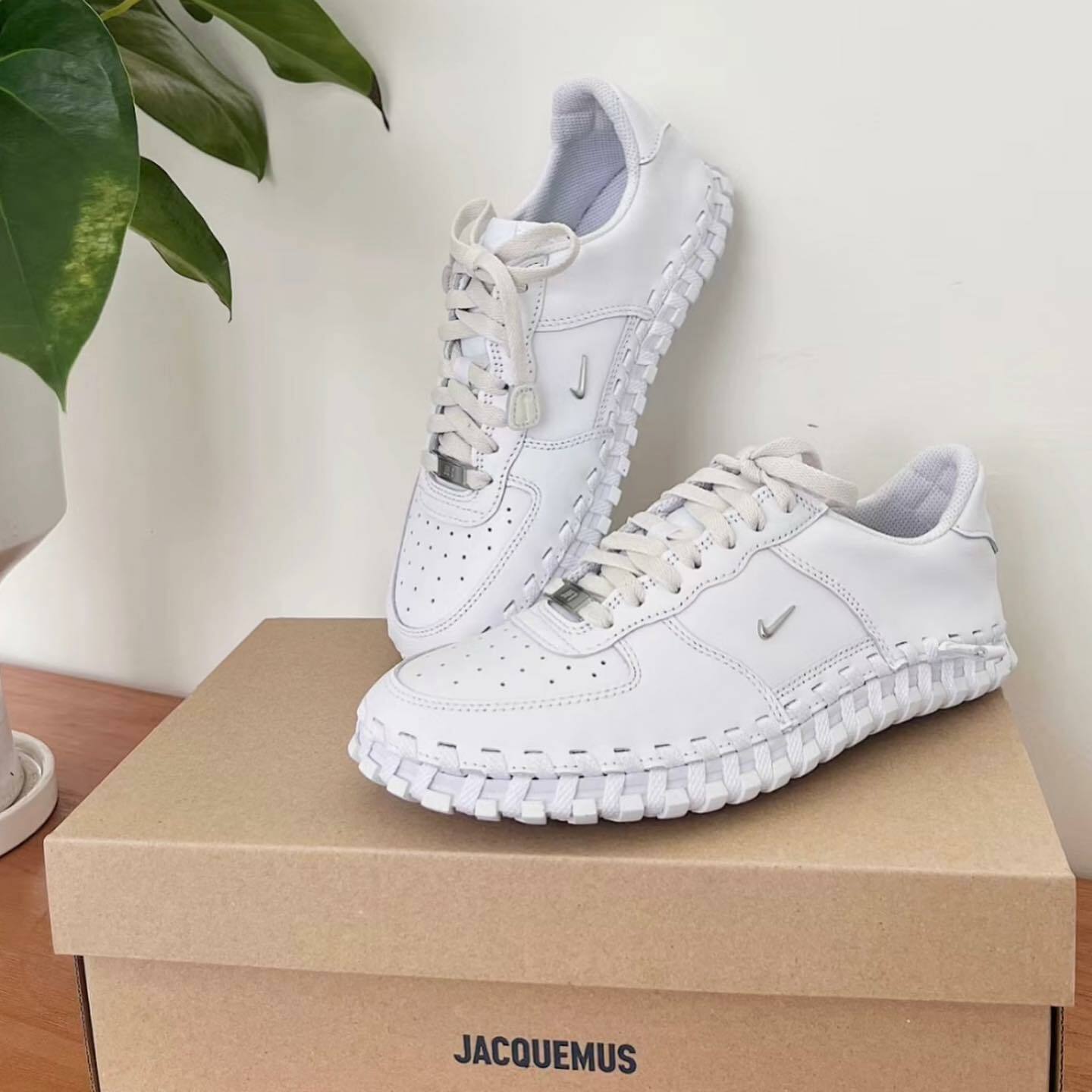 NIKE J FORCE 1 x Jacquemus {JENNIE熱愛的法國小眾品牌!!} (售完即止!)